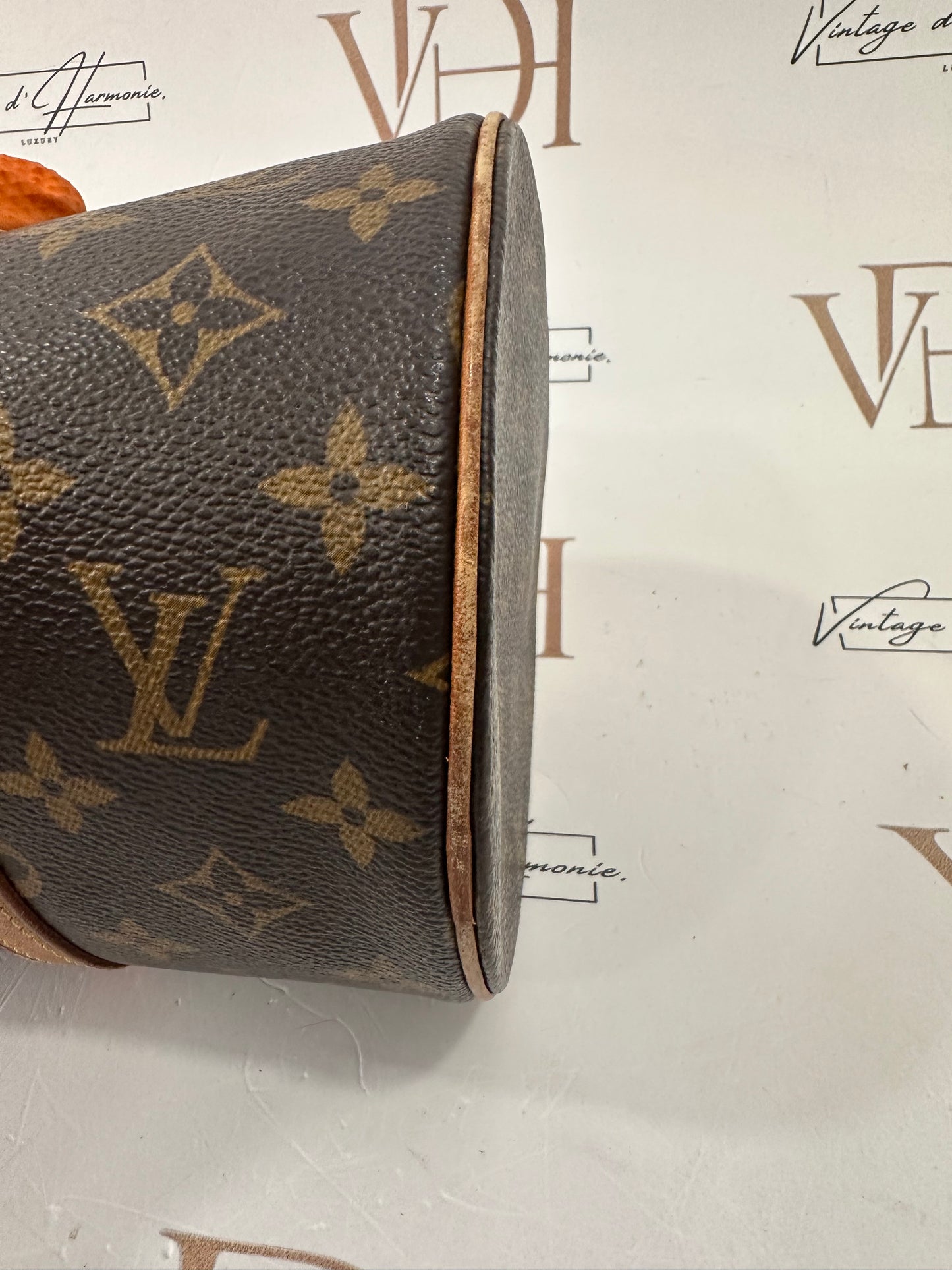 017810 - Louis Vuitton Papillon 30