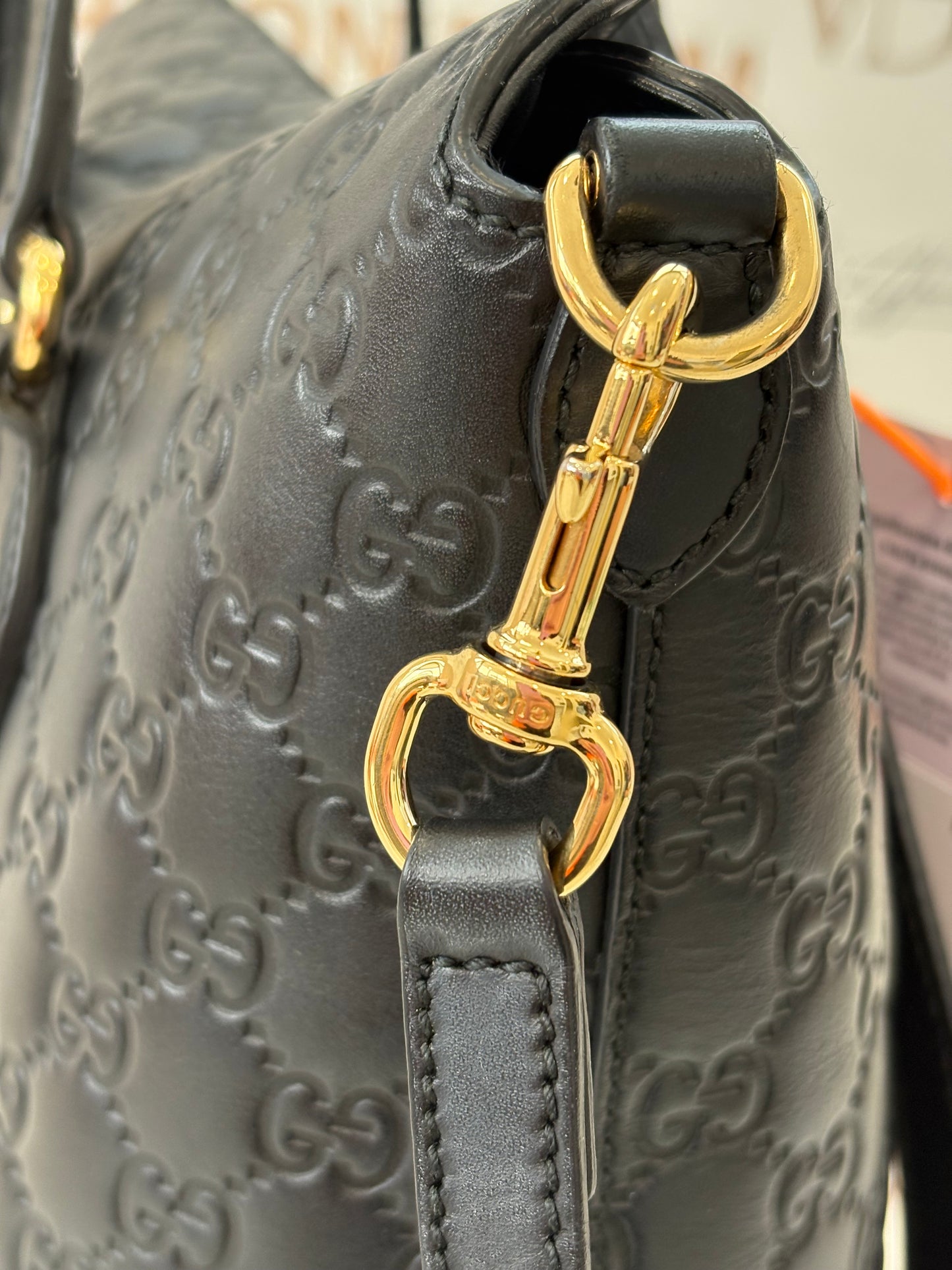 384279 - Gucci