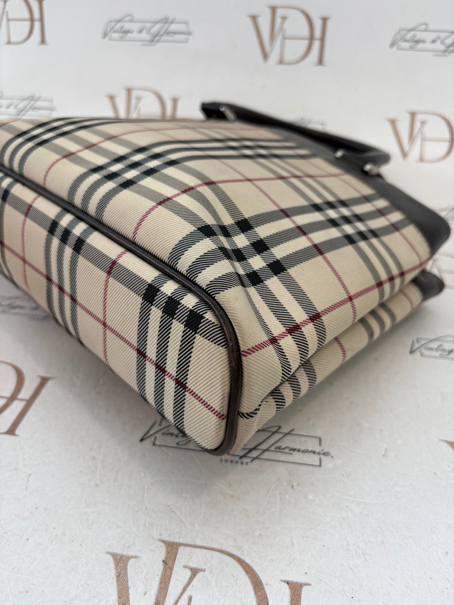 017640 - Burberry Beige Canvas