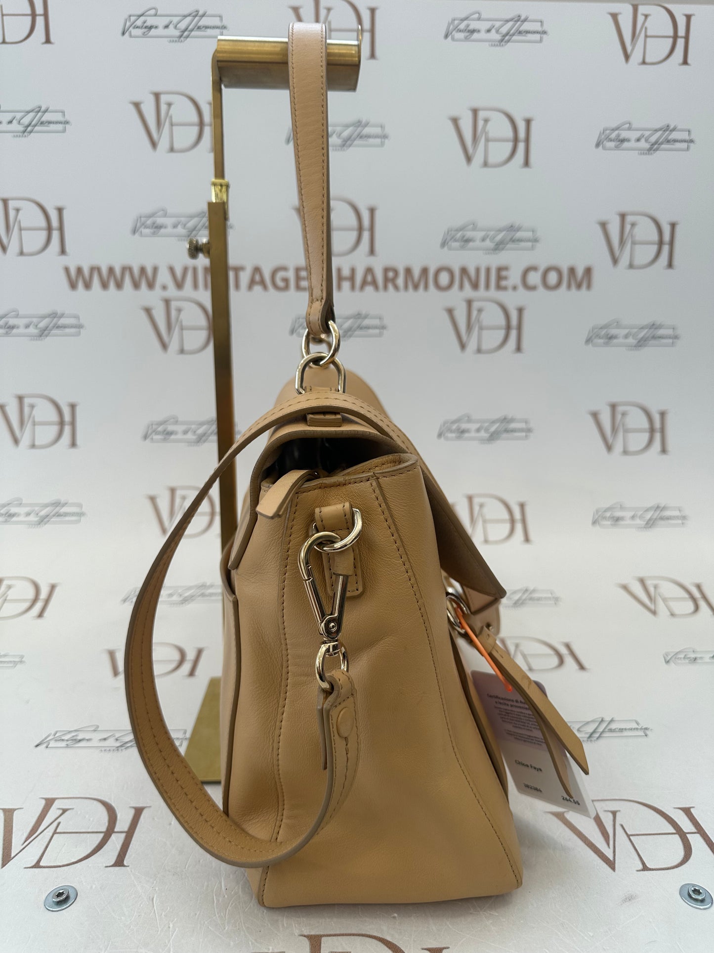 382384 - Chloè Faye