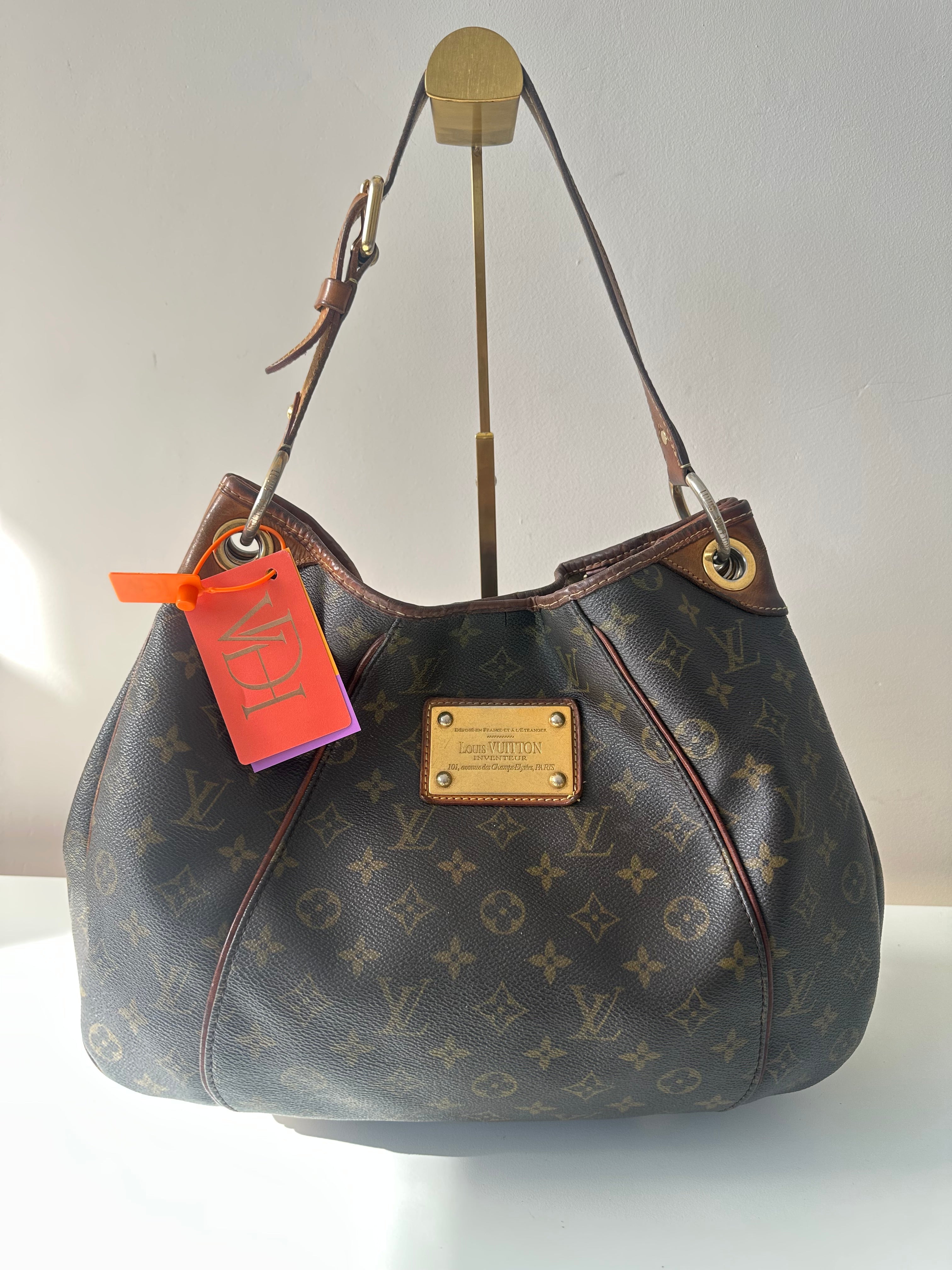Louis Vuitton Galliera PM