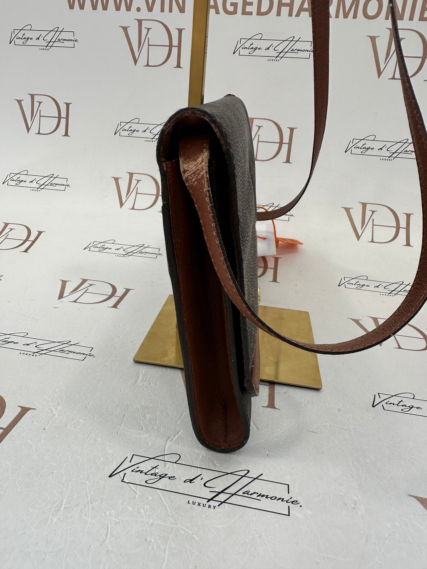 017784 - Louis Vuitton Bordeaux 27
