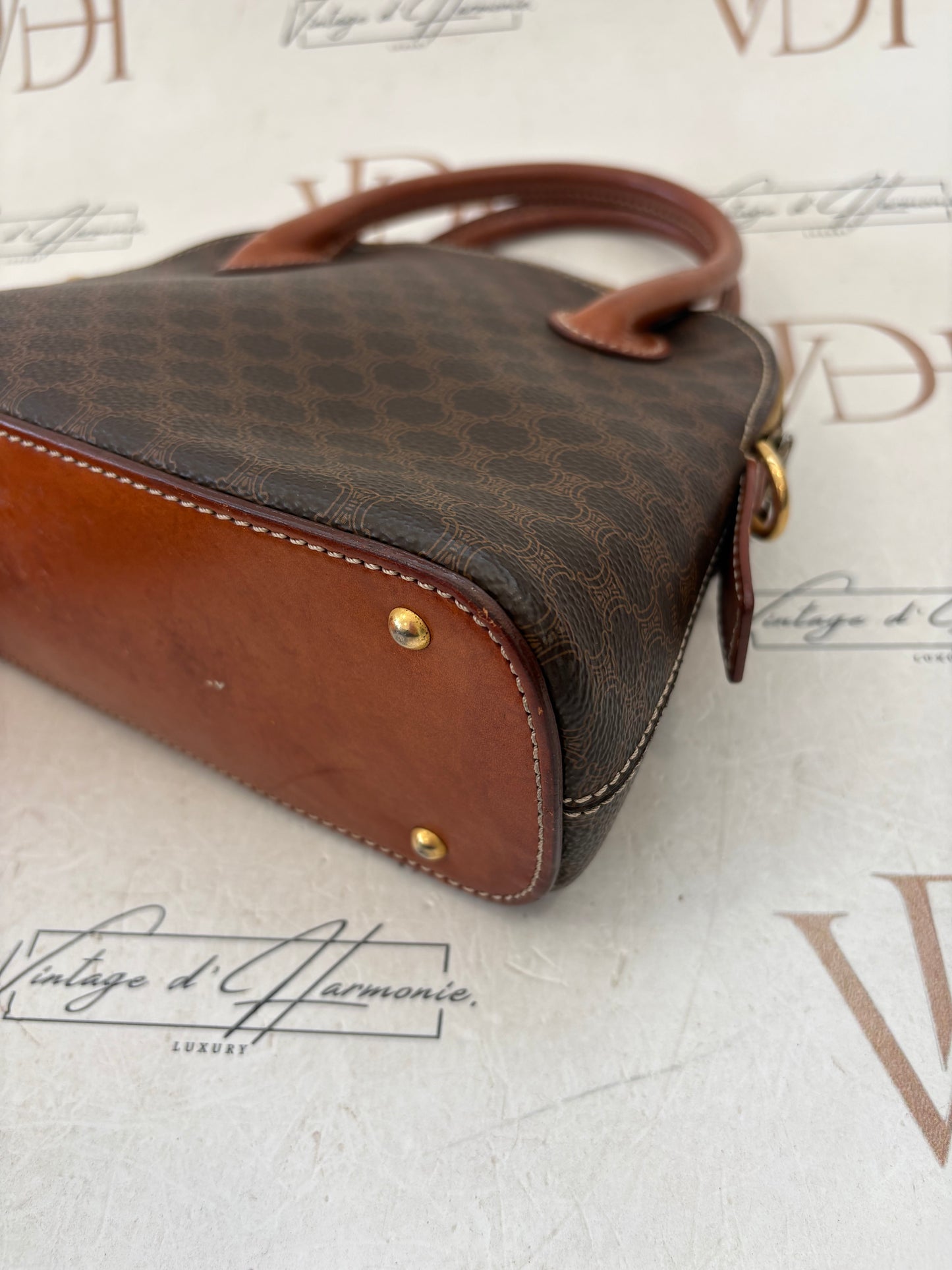 018082 - Céline Brown PVC Macadam