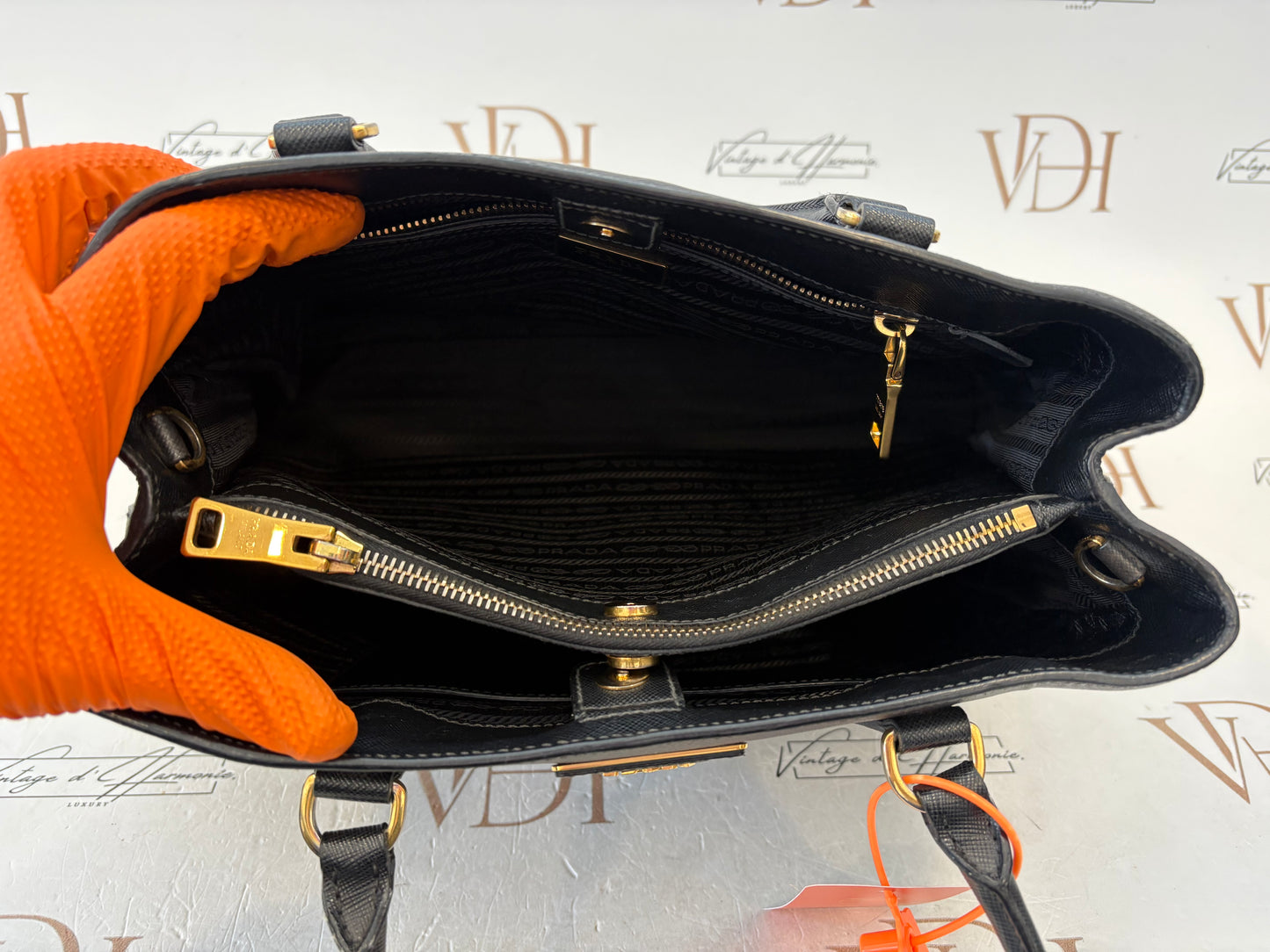383698 - Prada Galleria Black