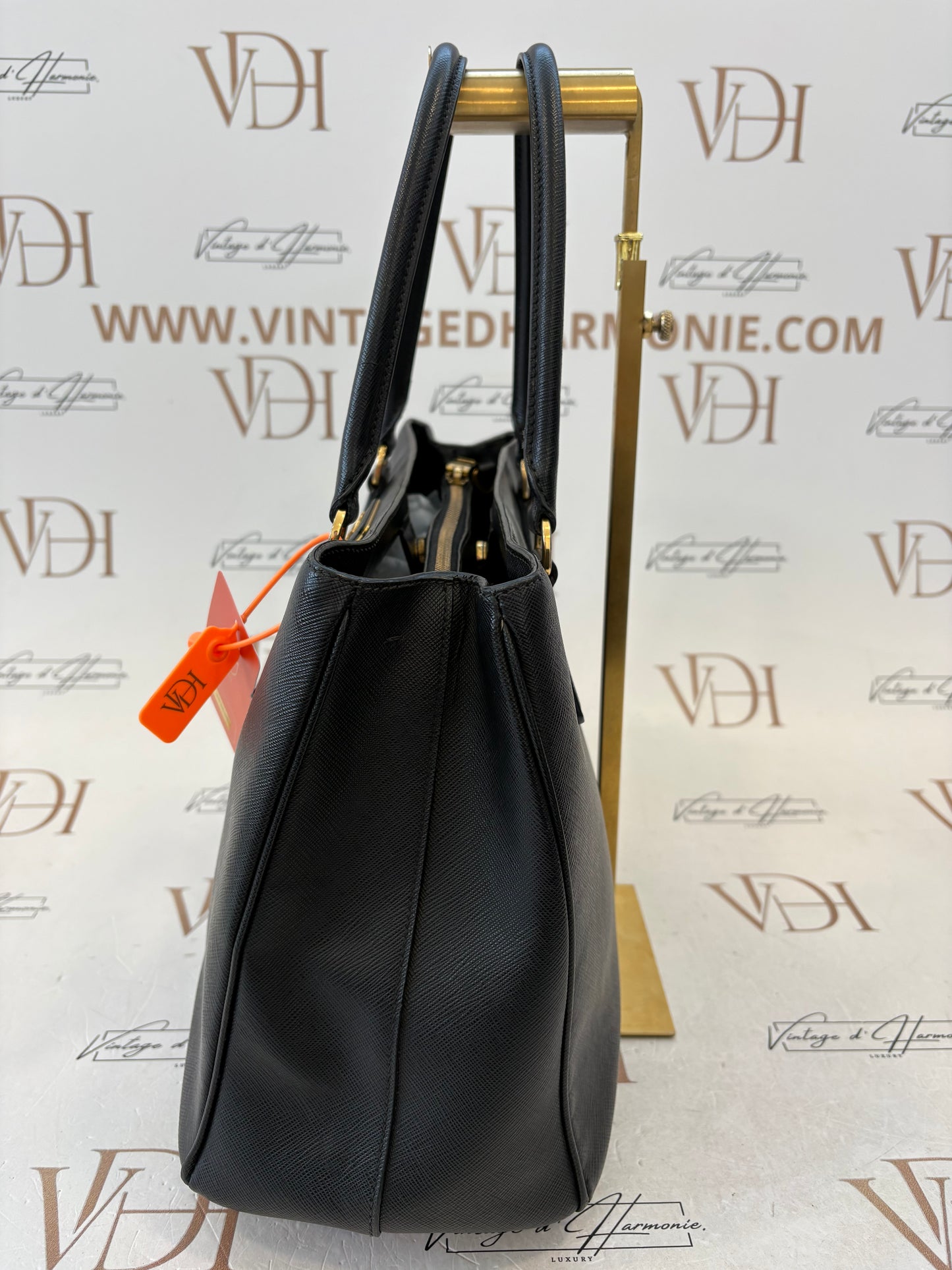 383698 - Prada Galleria Black