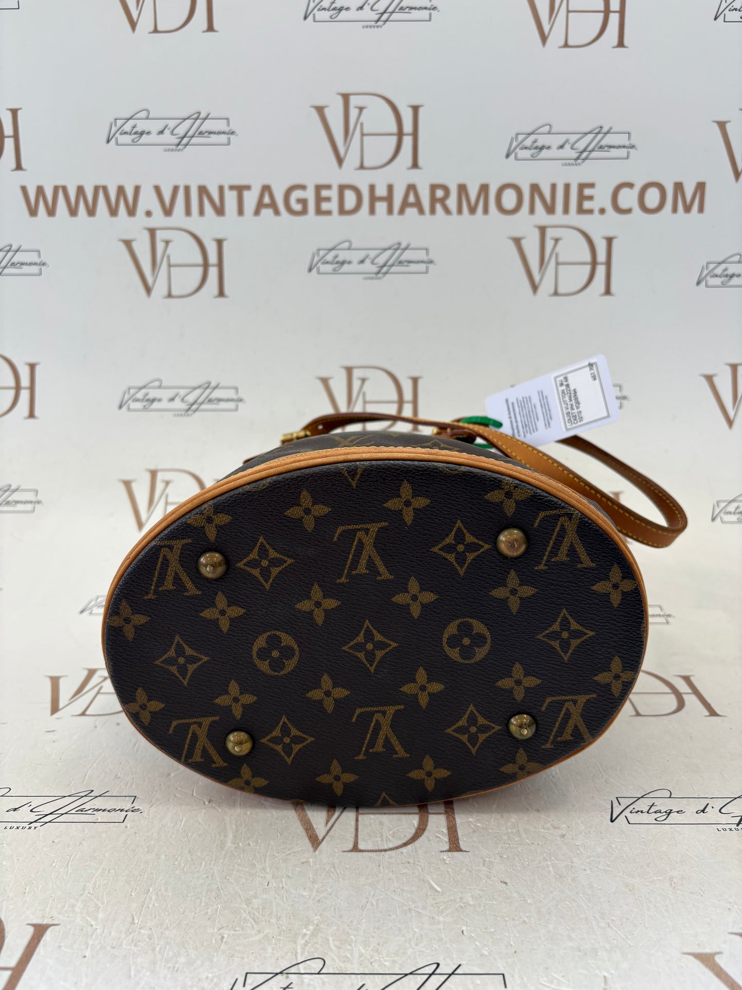 017094 - Louis Vuitton Bucket PM