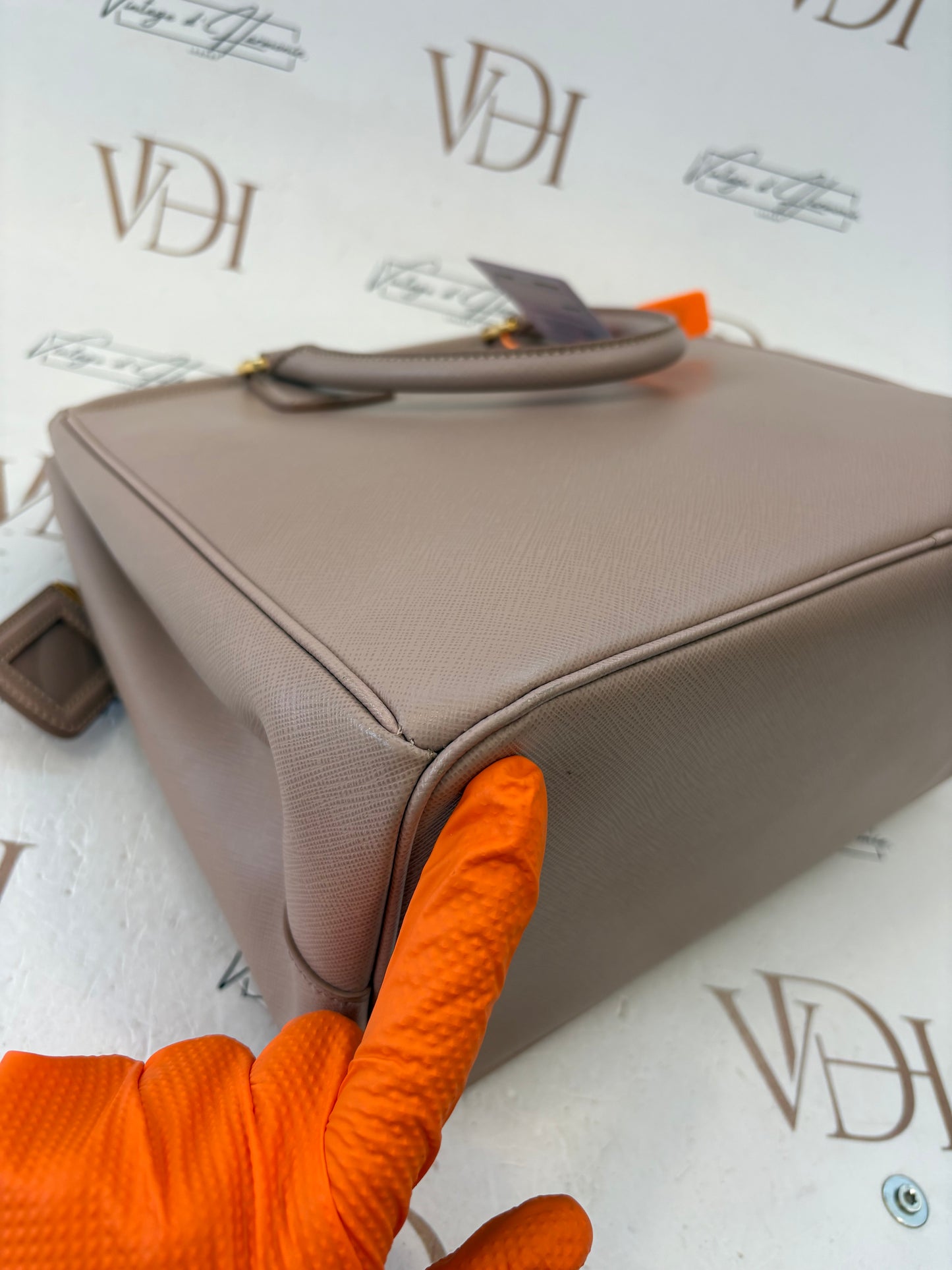 384298 - Prada Bag
