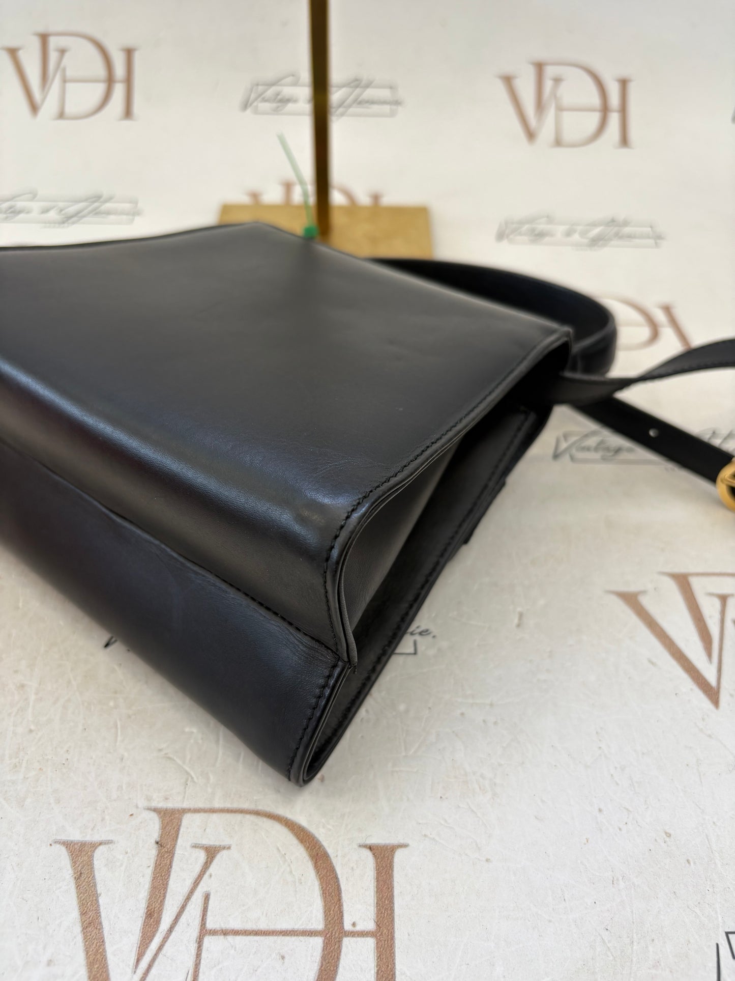 017239 - Salvatore Ferragamo Vara