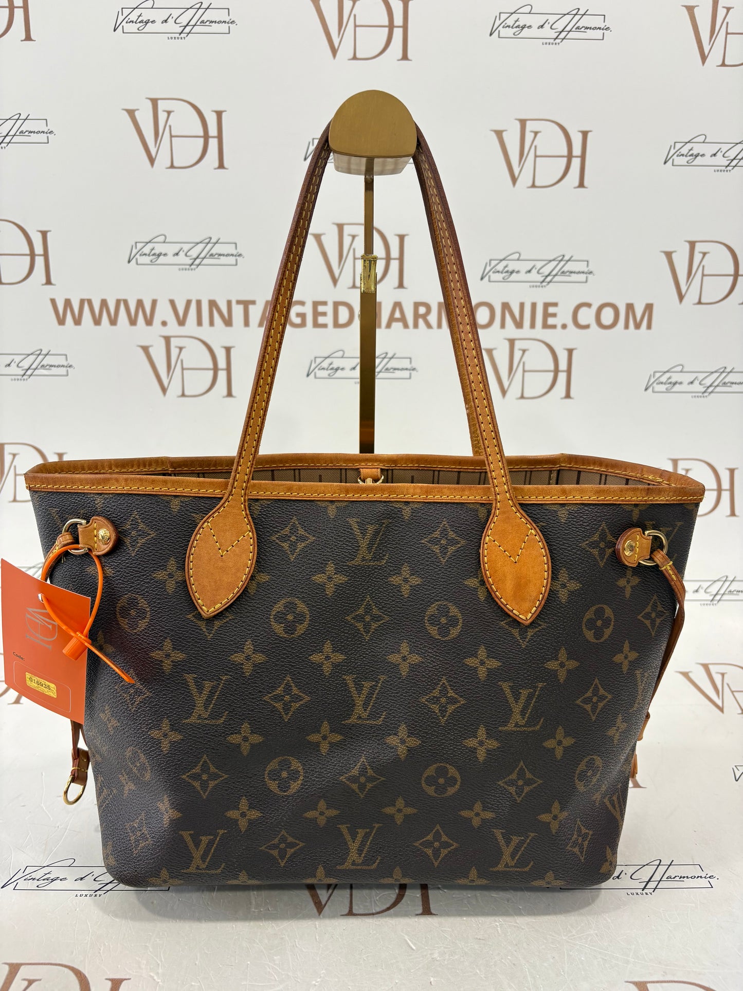 016935 - Louis Vuitton Neverfull PM