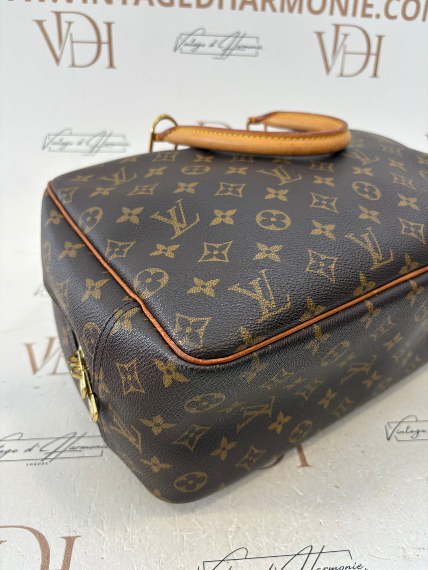 018276 - Louis Vuitton Deauville
