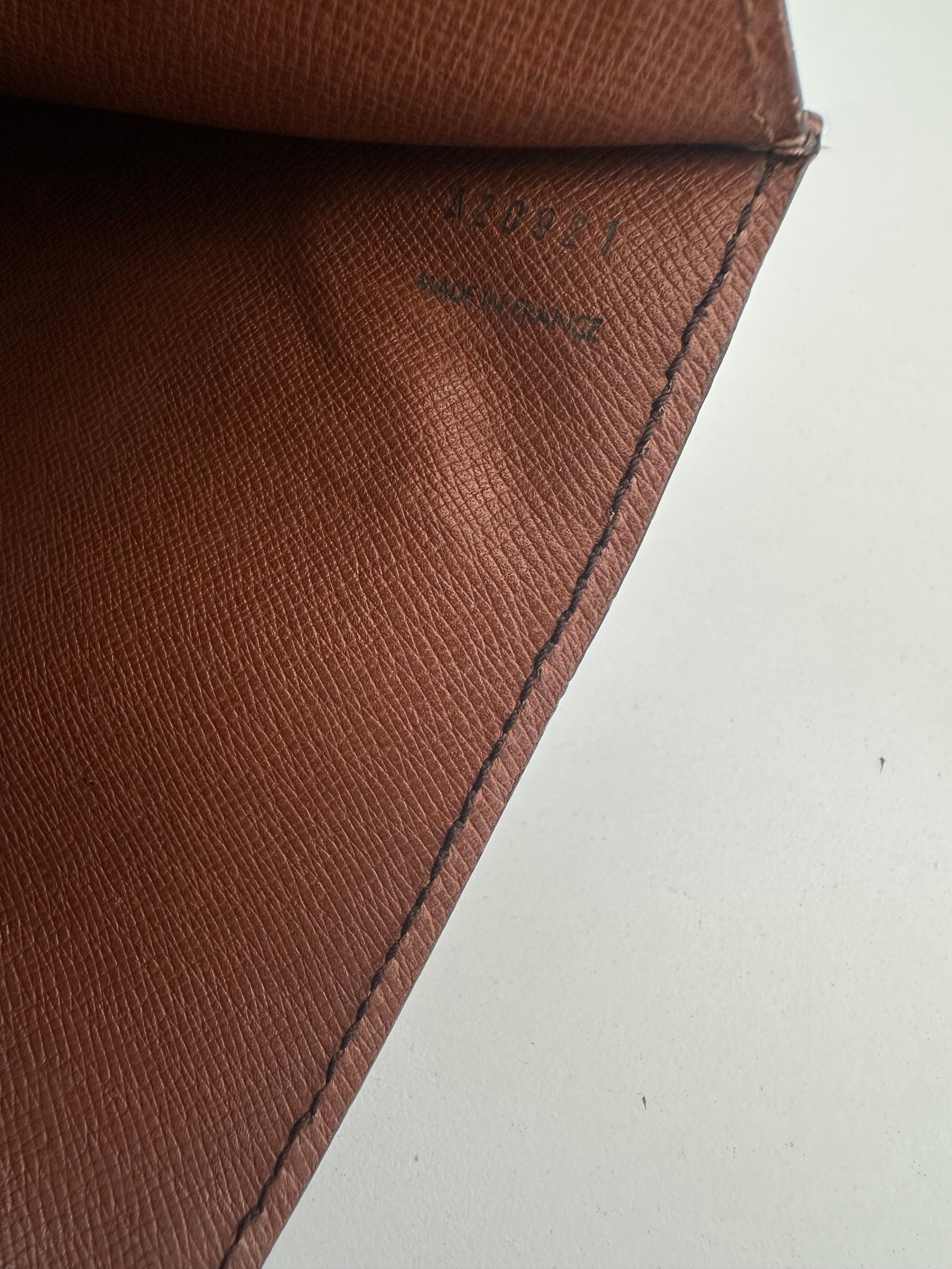 Louis Vuitton Monceau 28