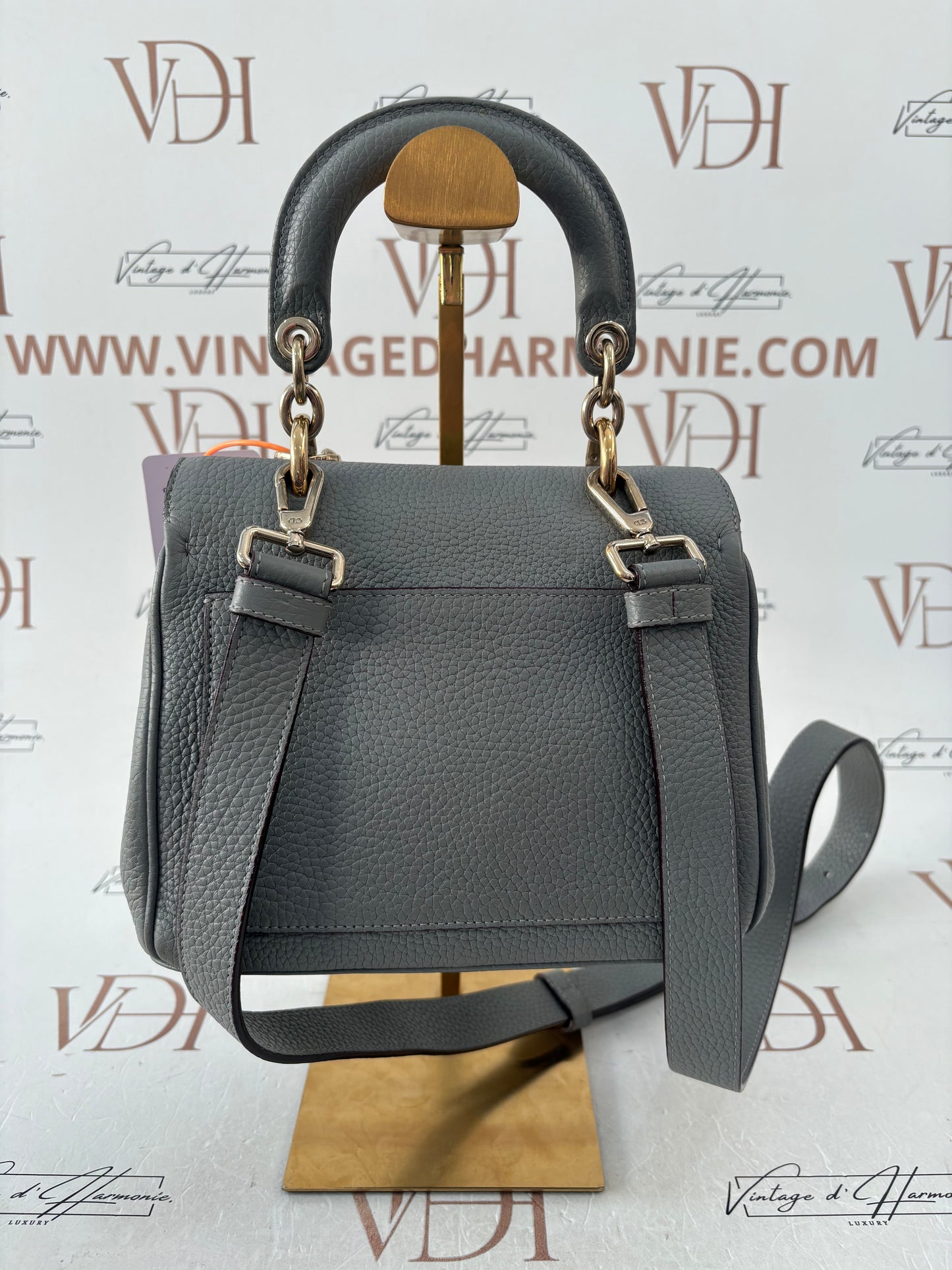 383582 - Dior Be Dior