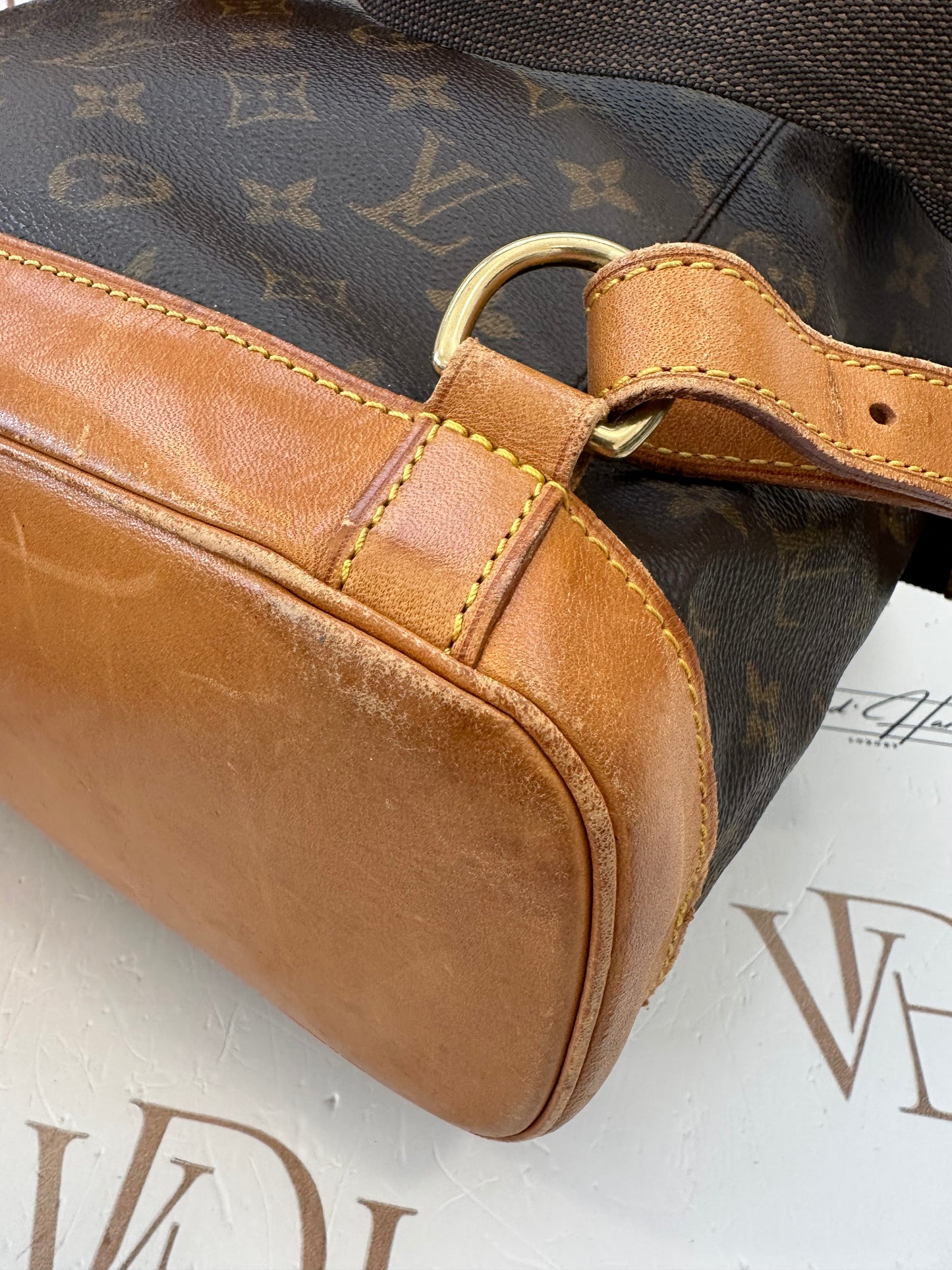 017819 - Louis Vuitton Montsouris GM