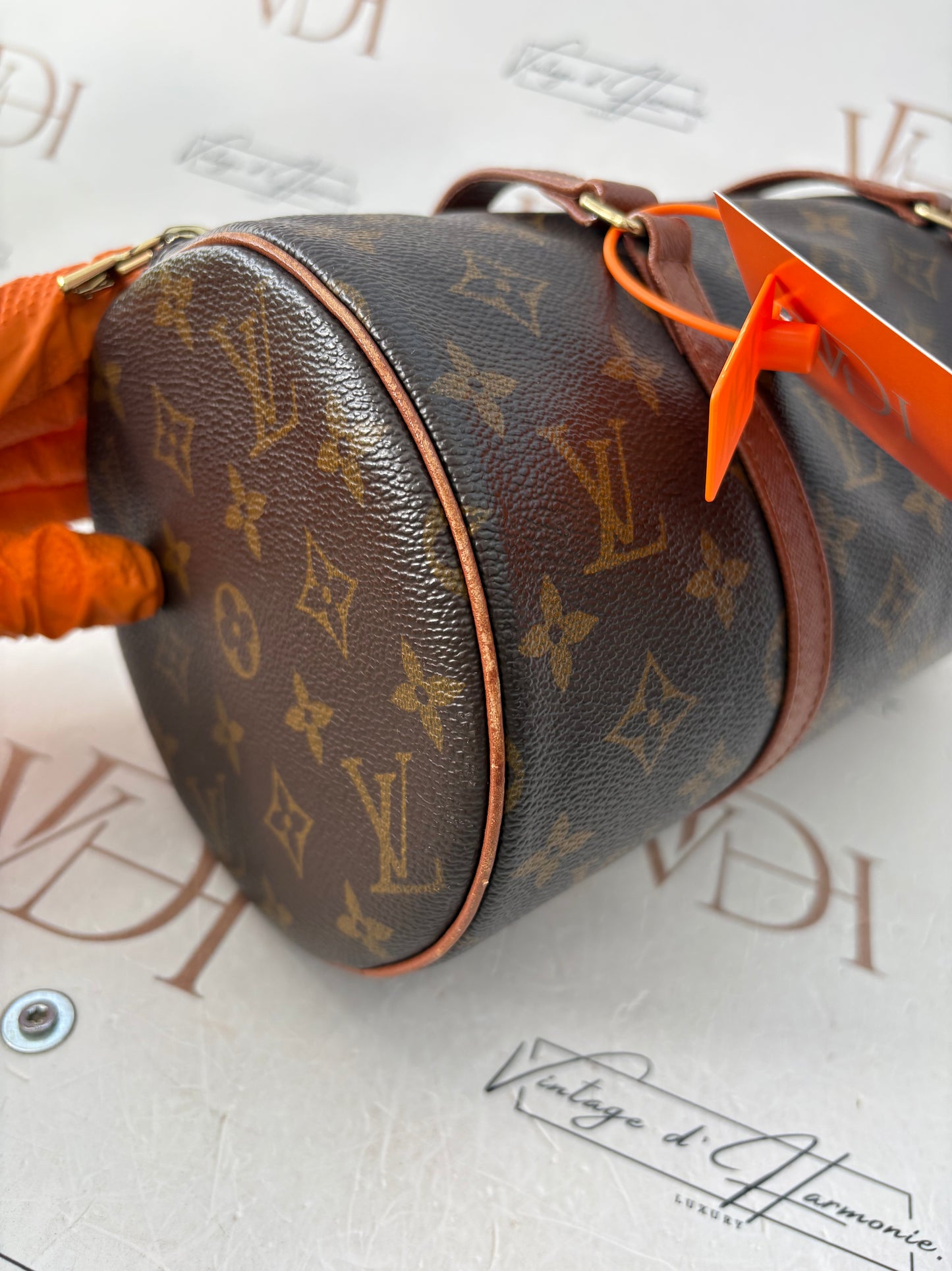 018995 - Louis Vuitton Papillon 30