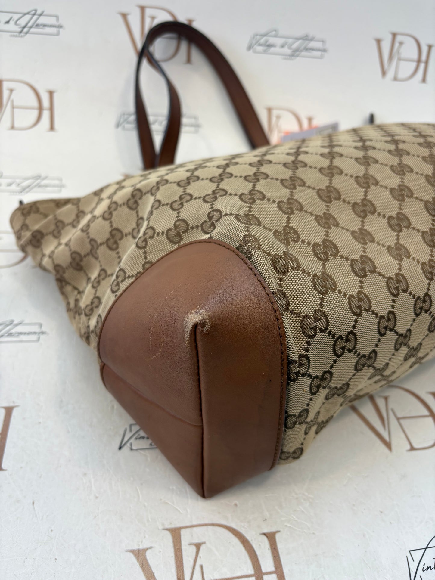 200957 - Gucci Brown