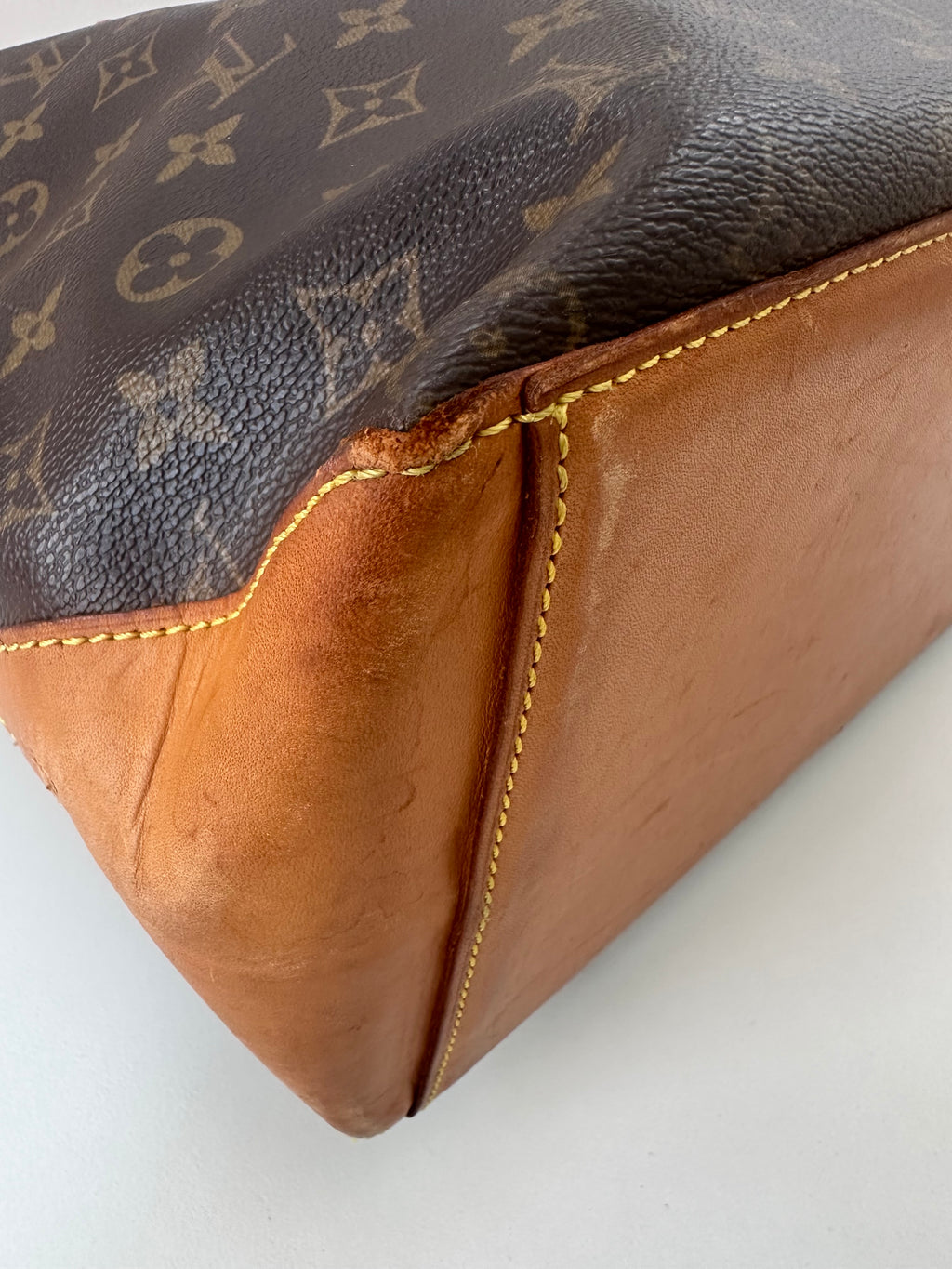 Louis Vuitton Cabas Mezzo