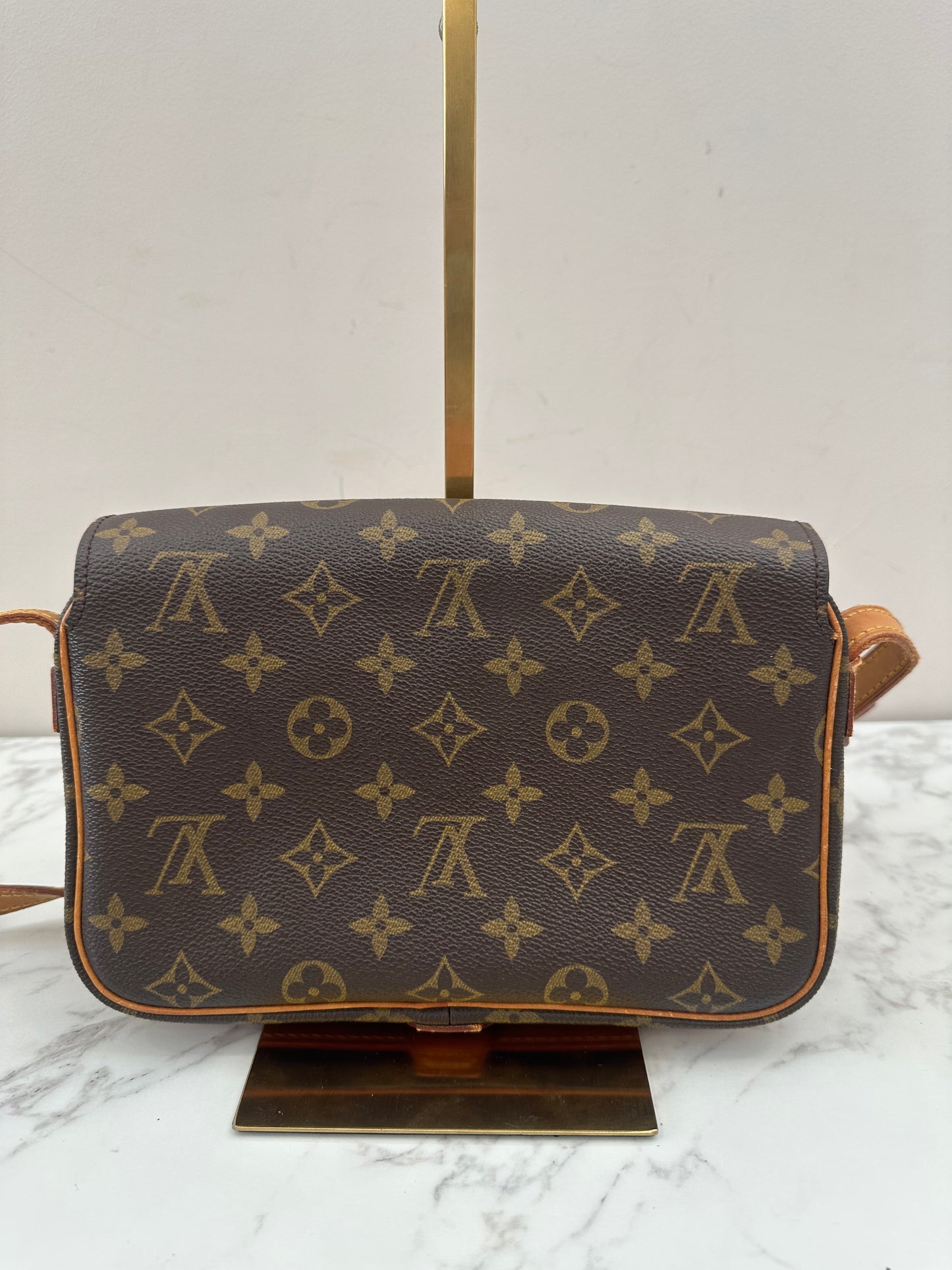 Louis Vuitton Saint German 24