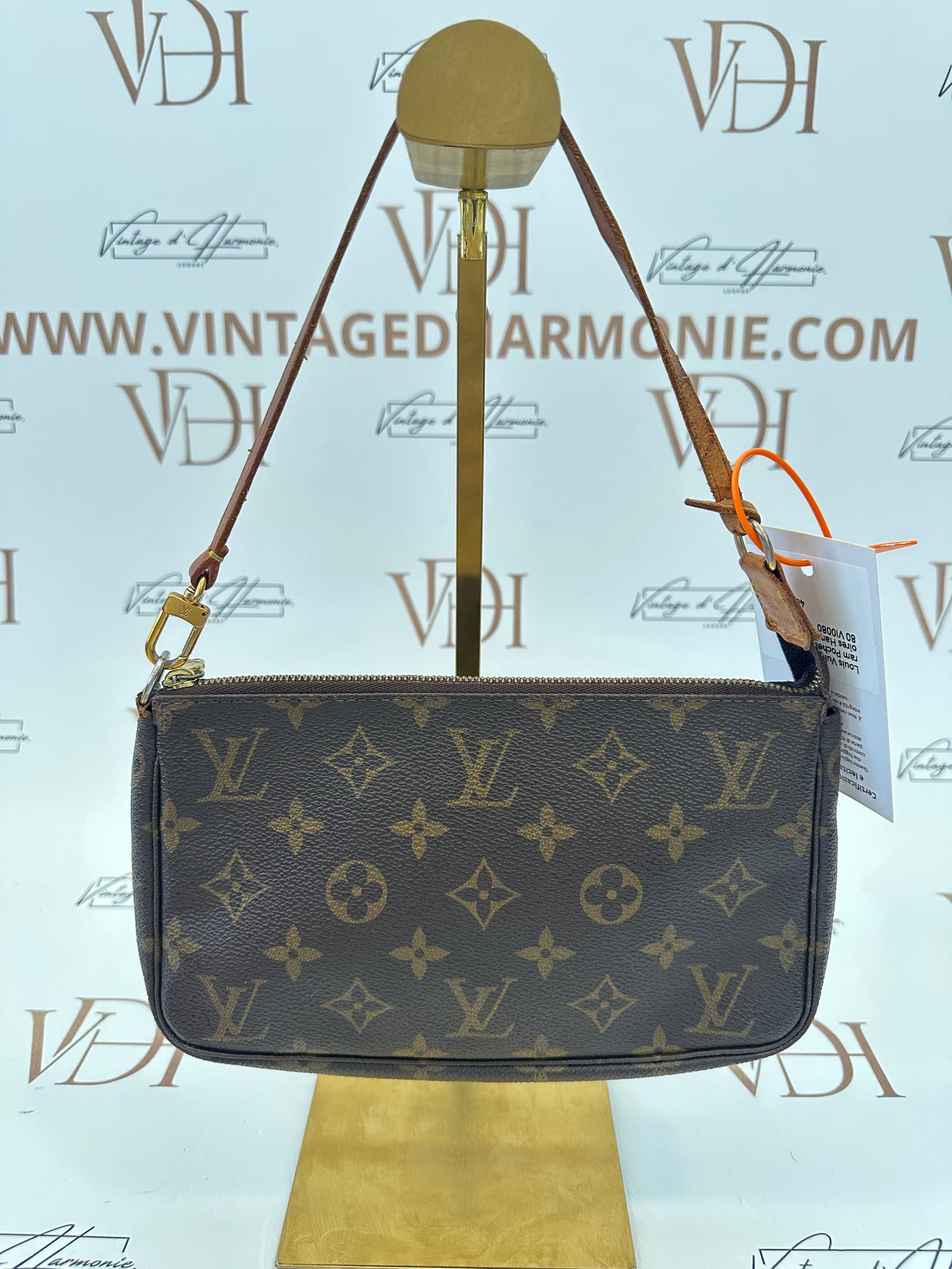 017749 - Louis Vuitton Pochette