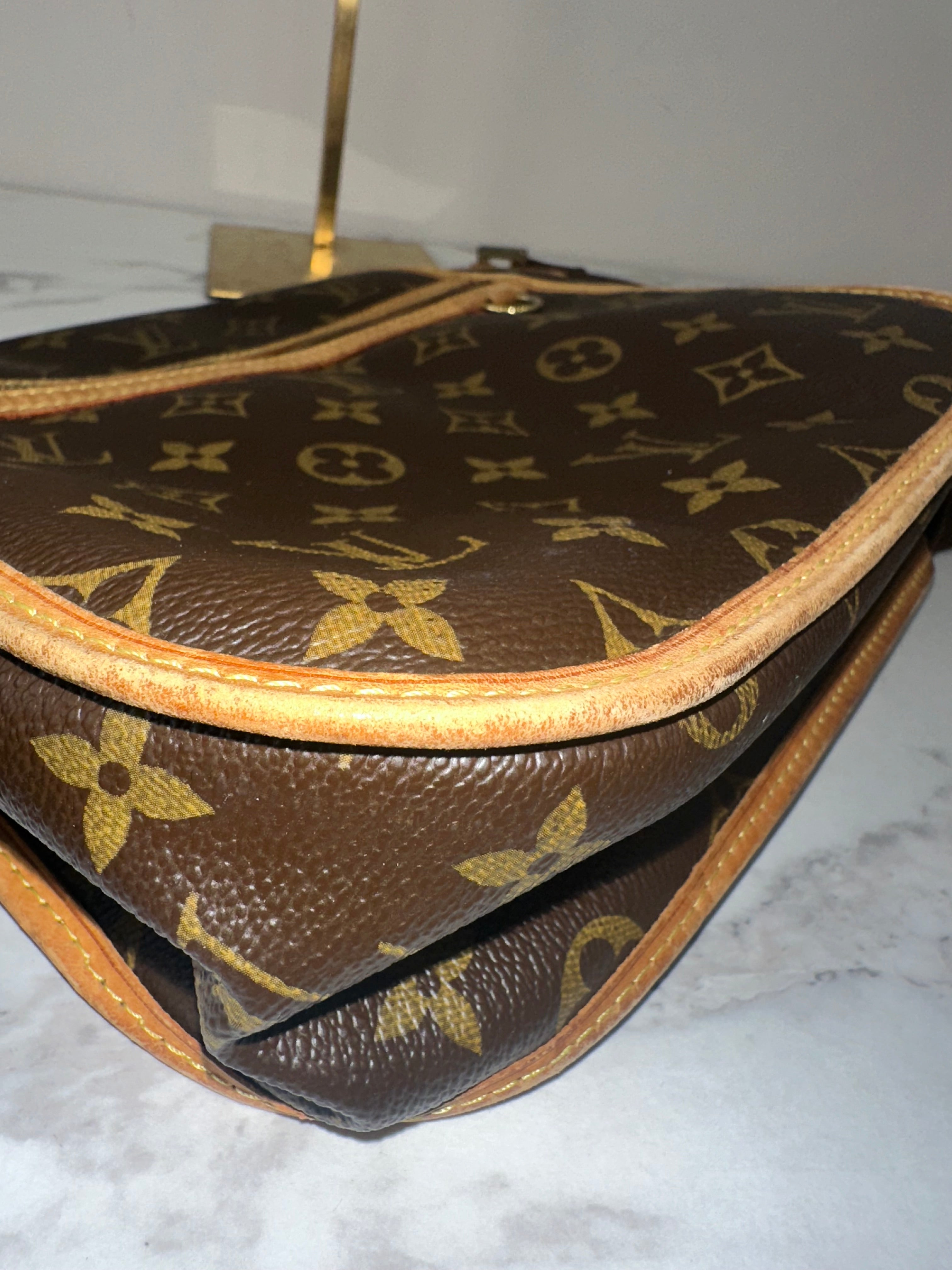 Louis Vuitton Messenger Bosphore
