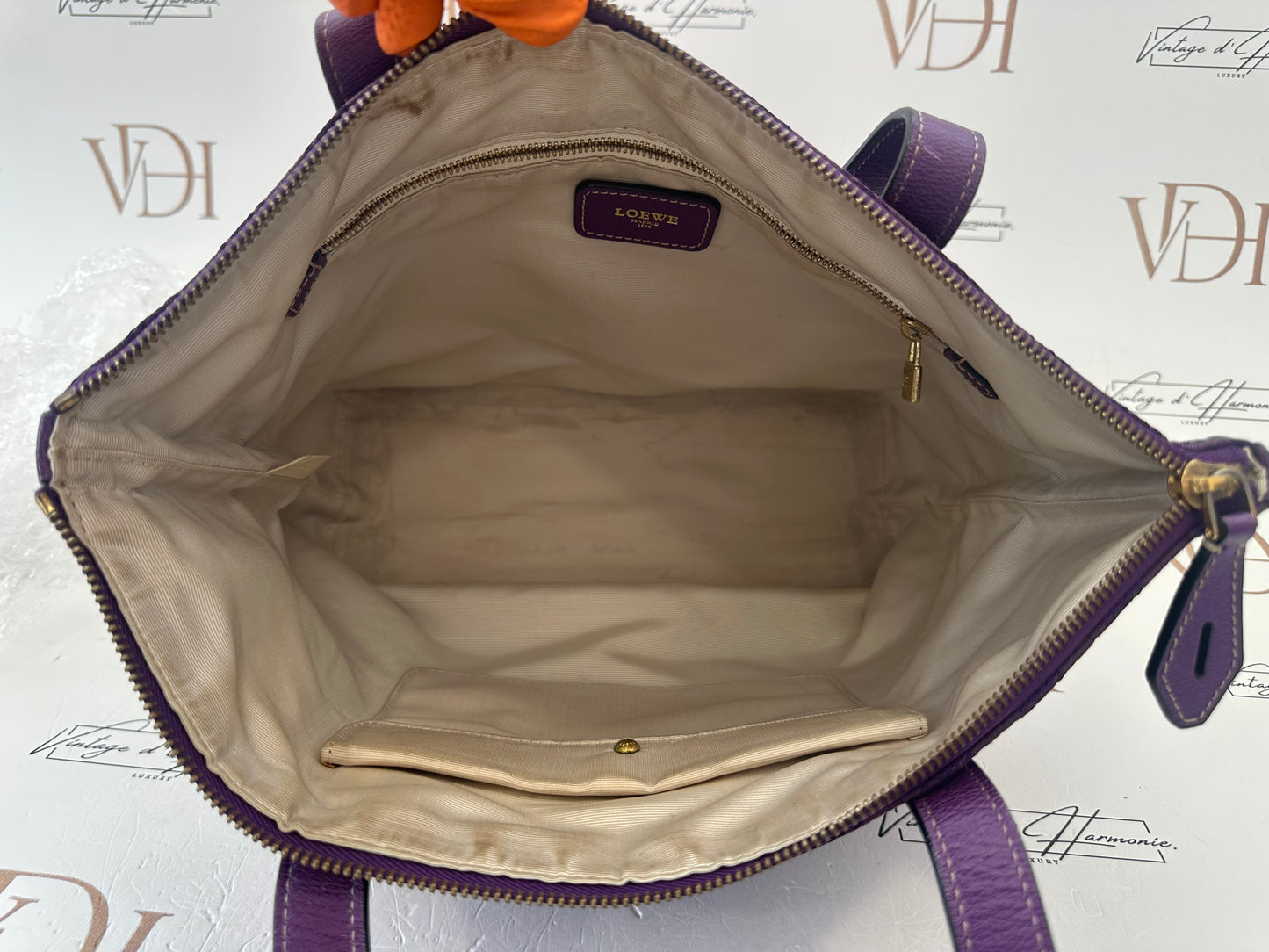 382386 - Loewe