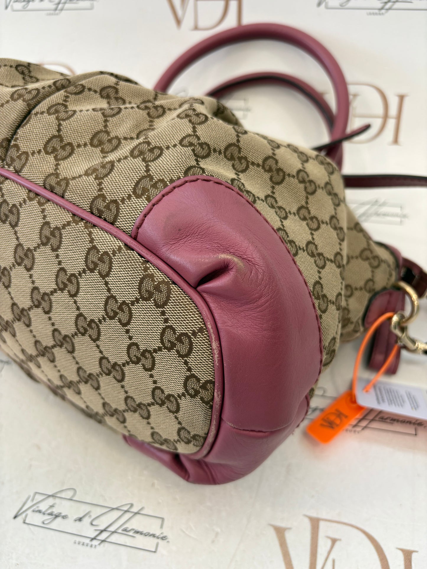 383977 - Gucci Sukey