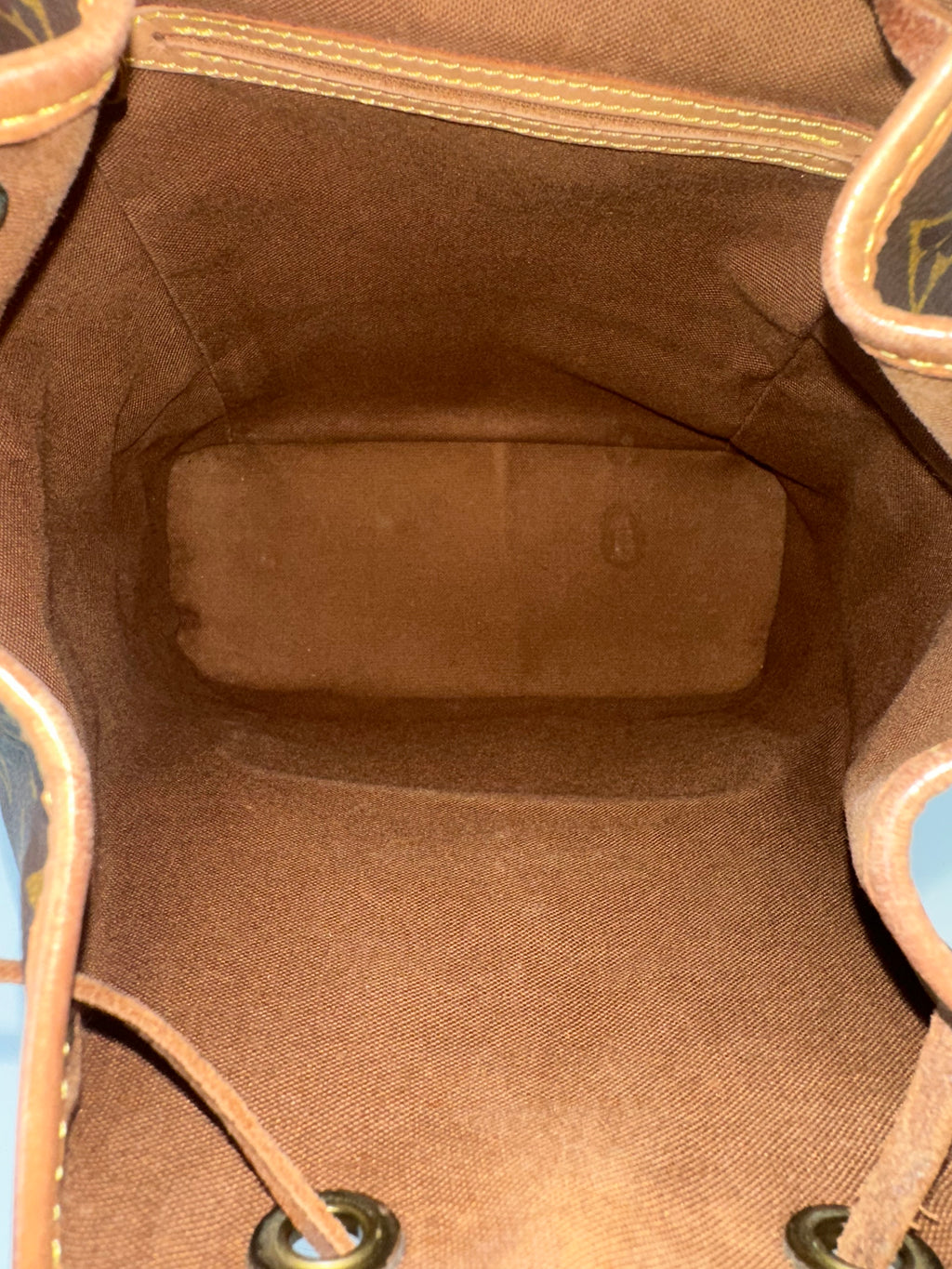 Louis Vuitton Montsouris MM