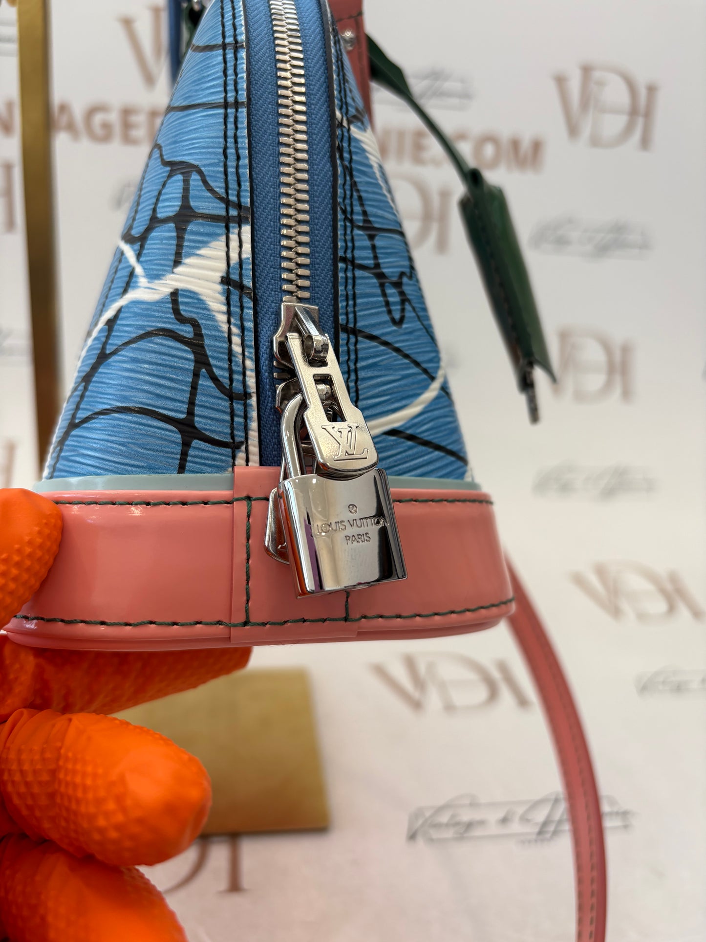 383529 - Louis Vuitton Alma BB