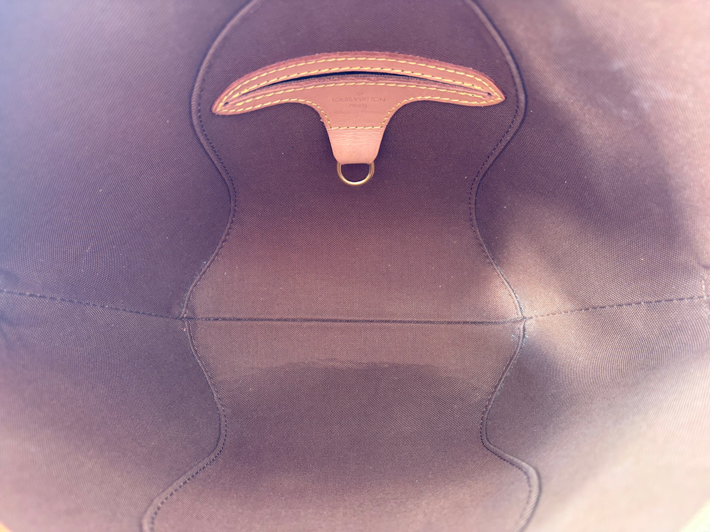 018890 - Louis Vuitton Ellipse PM