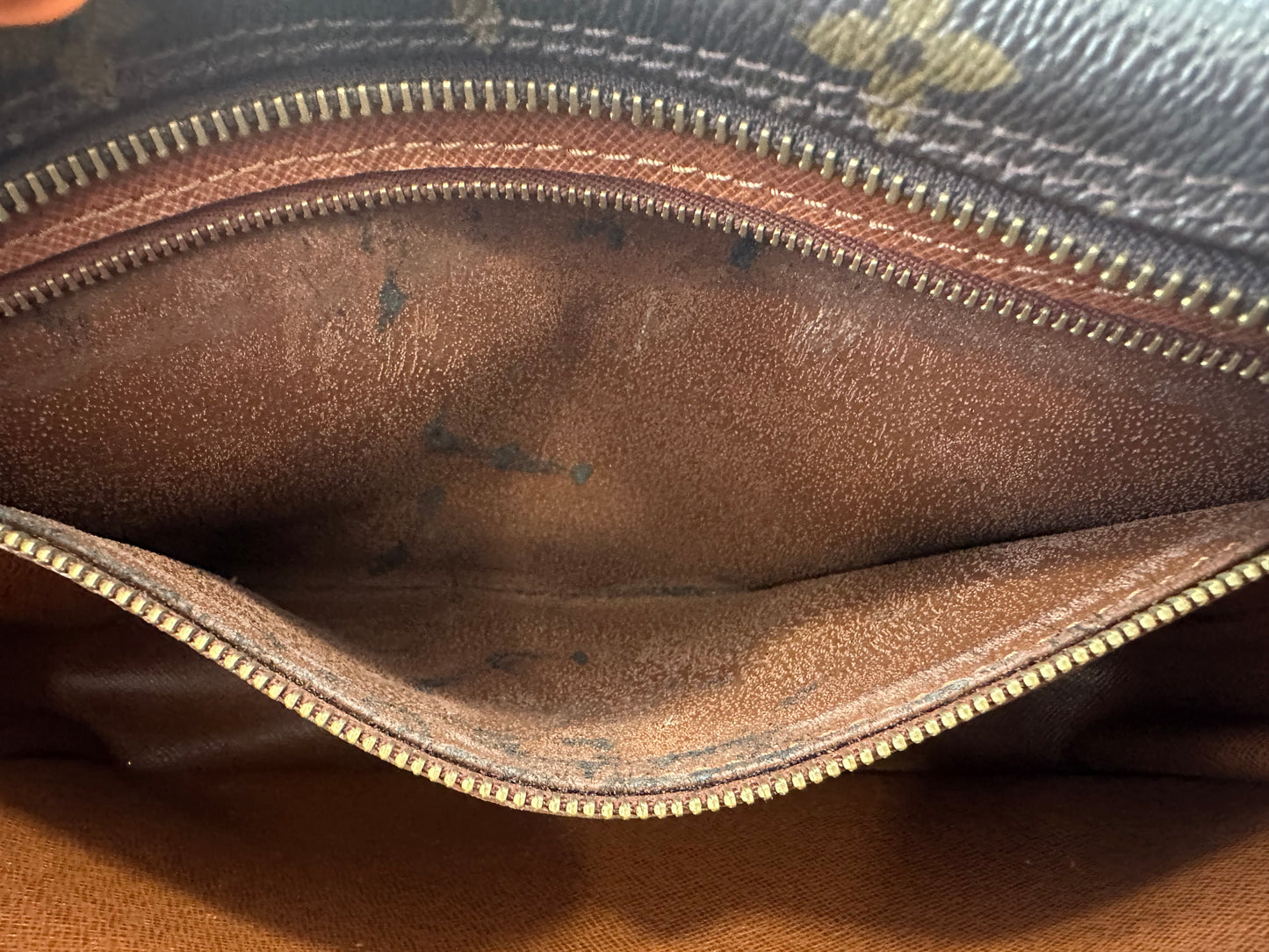 017786 - Louis Vuitton Trocadero 27