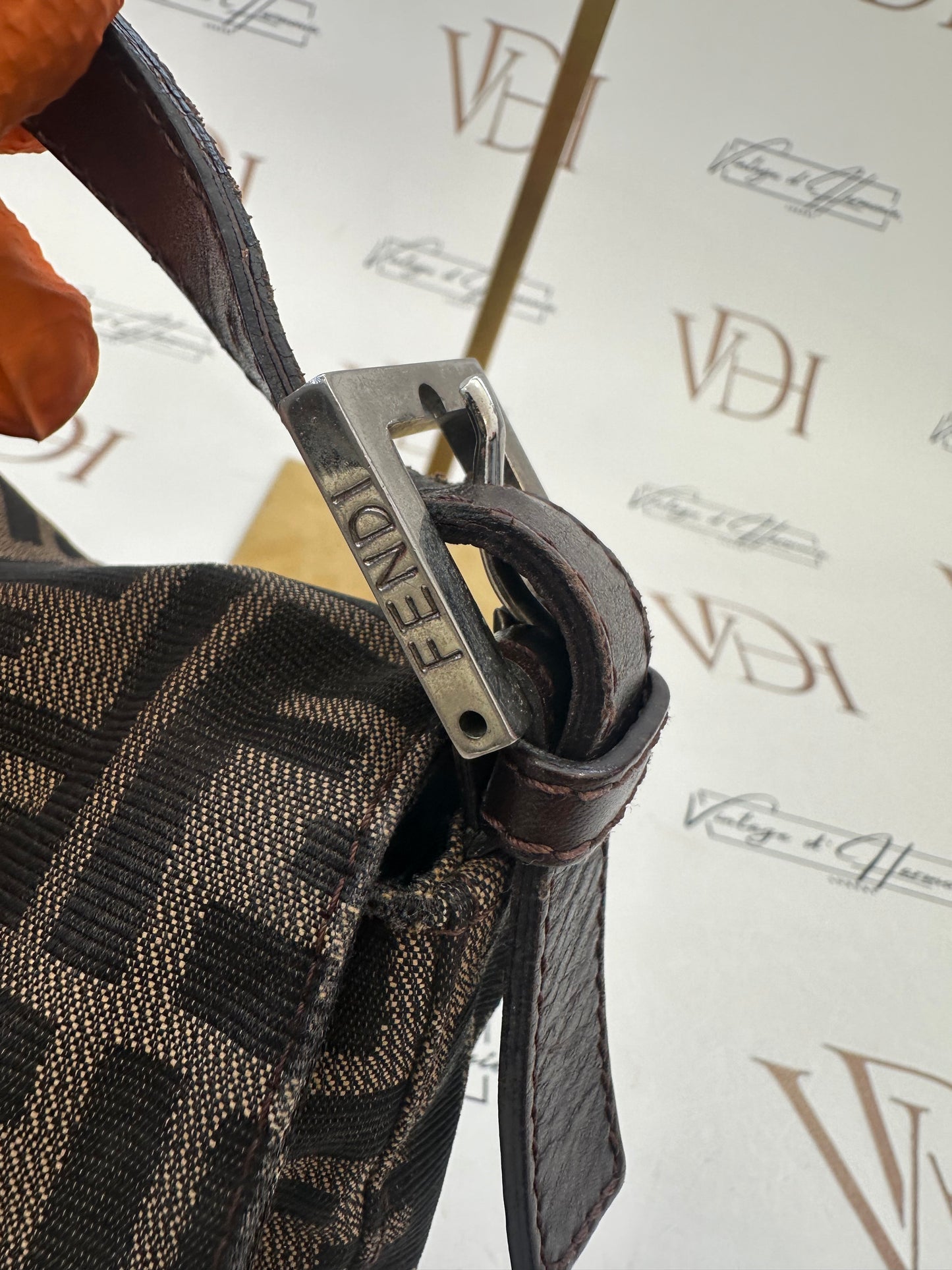 382677 - Fendi Mamma Forever