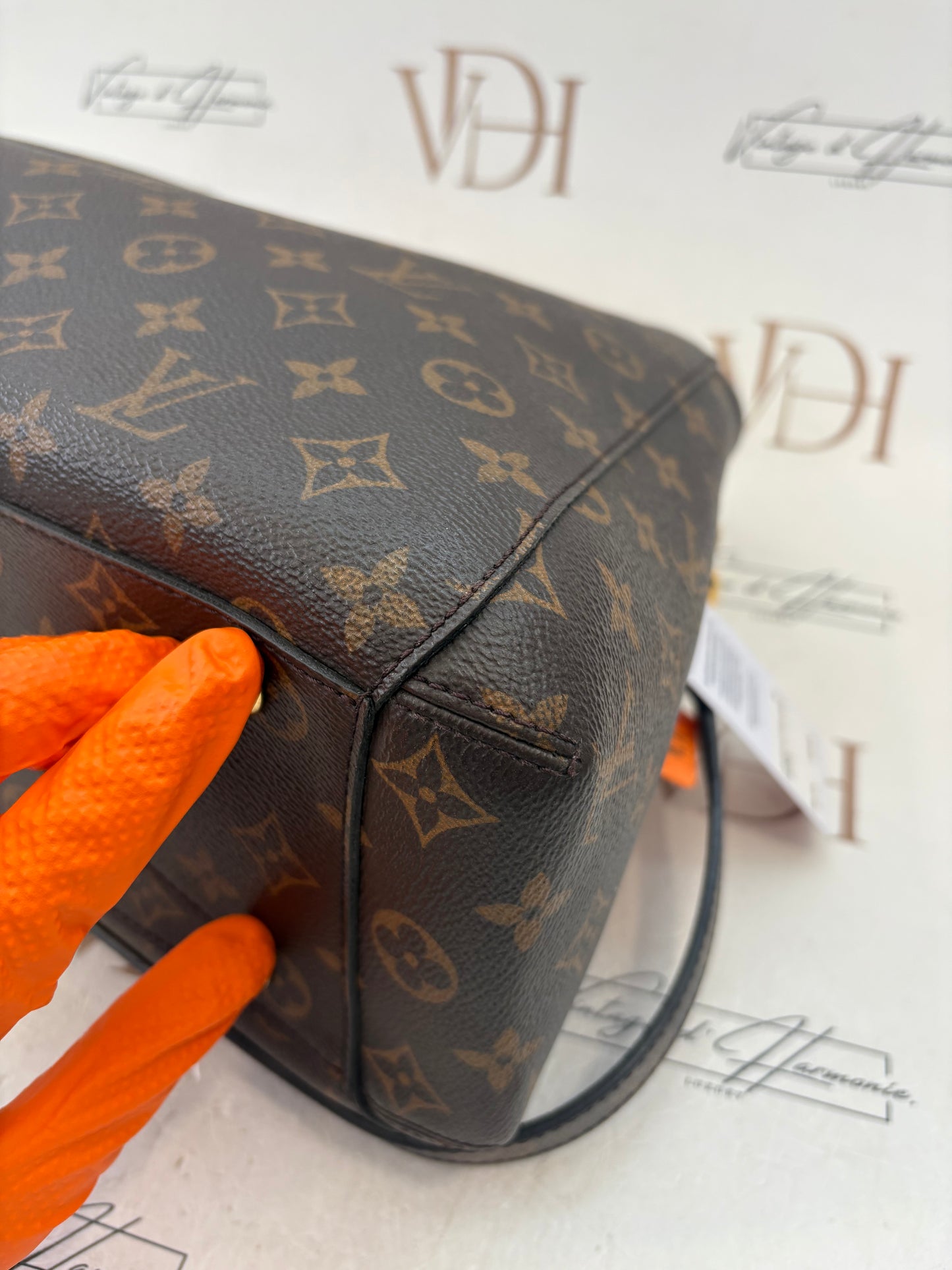 384104 - Louis Vuitton Montaigne