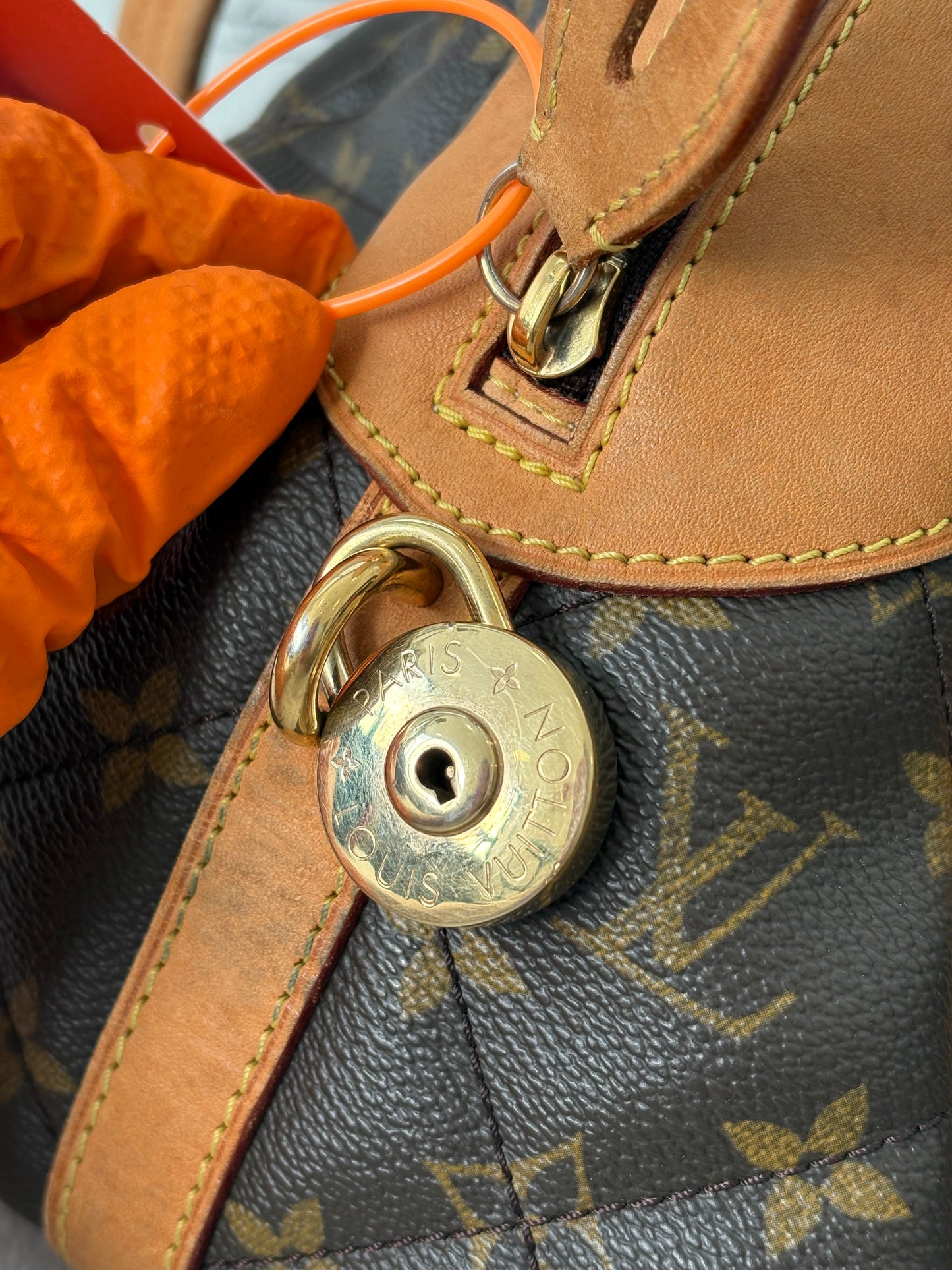 201159 - Louis Vuitton Etoile