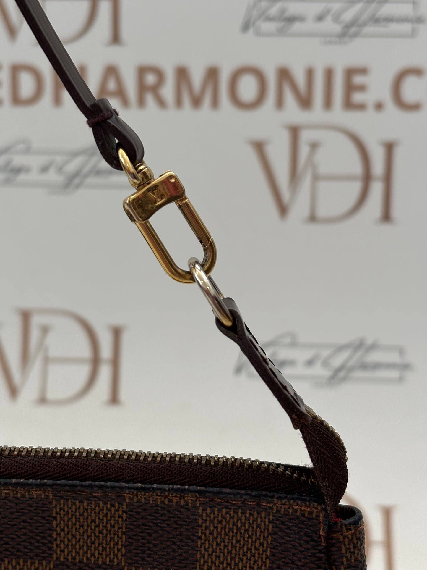 018133 - Louis Vuitton Damier Pochette