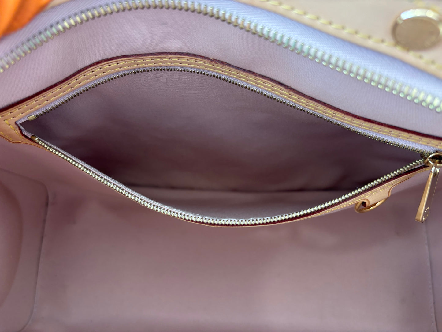 382699 - Louis Vuitton Brea