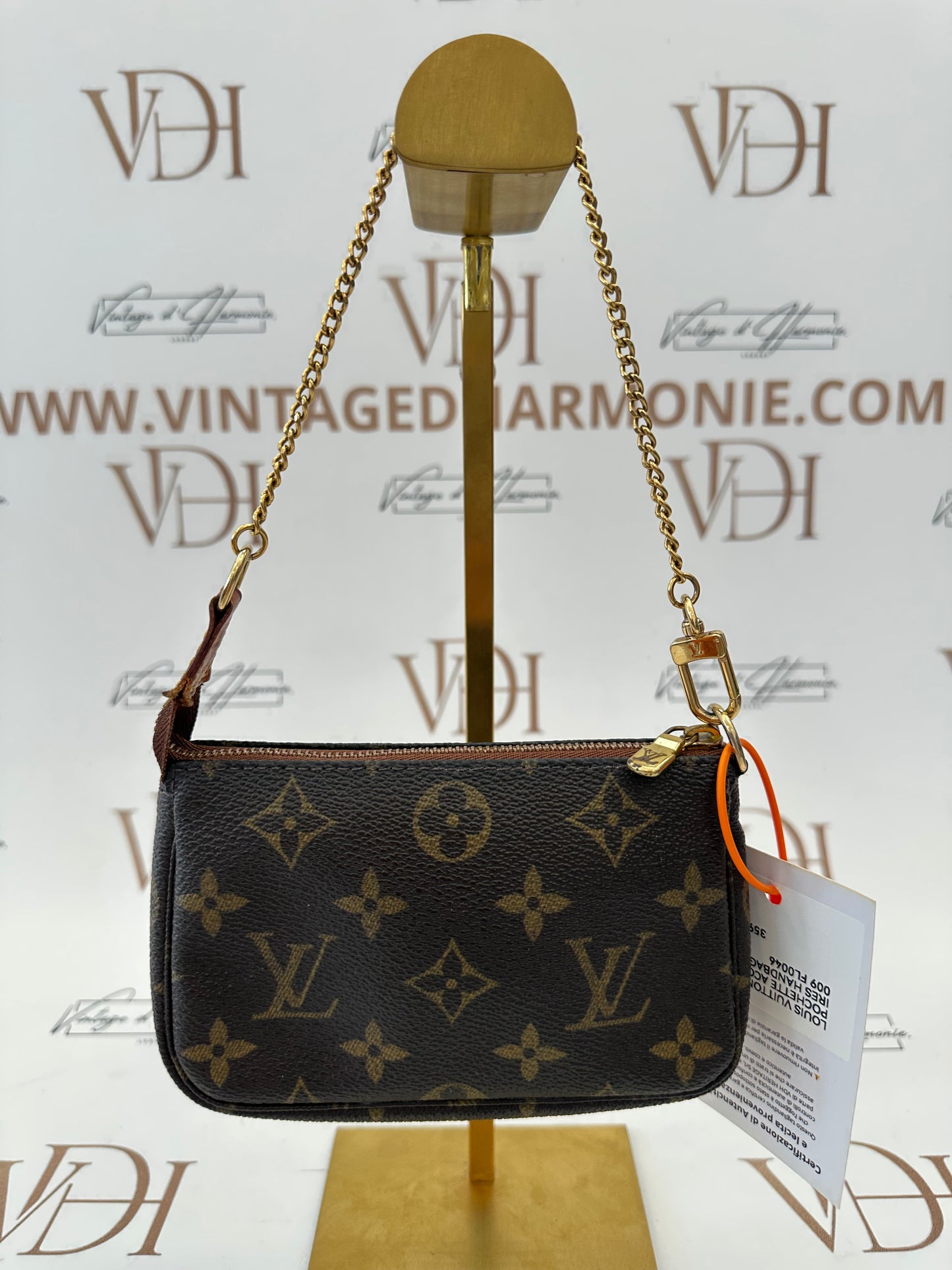 017818 - Louis Vuitton Pochette