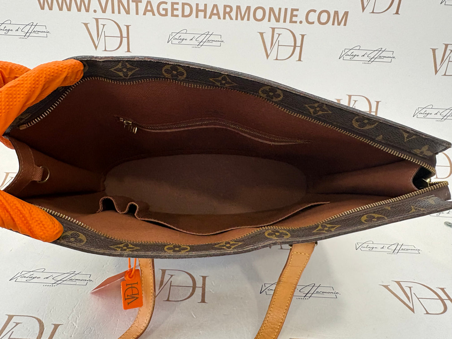 017727 - Louis Vuitton Babylone