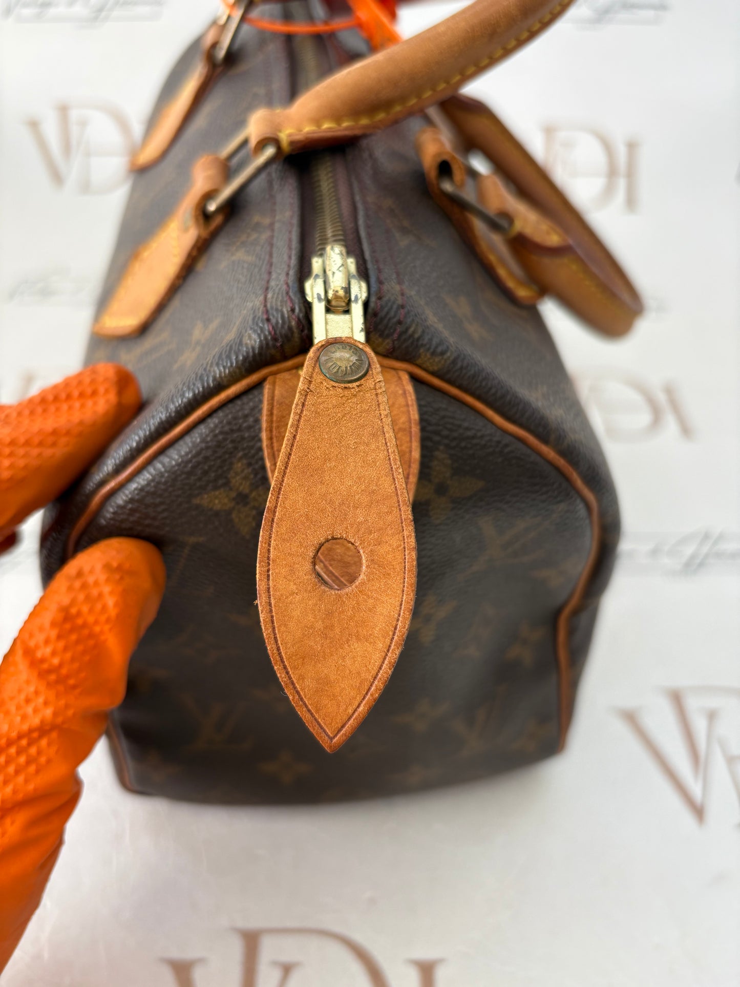 018834 - Louis Vuitton Speedy 25