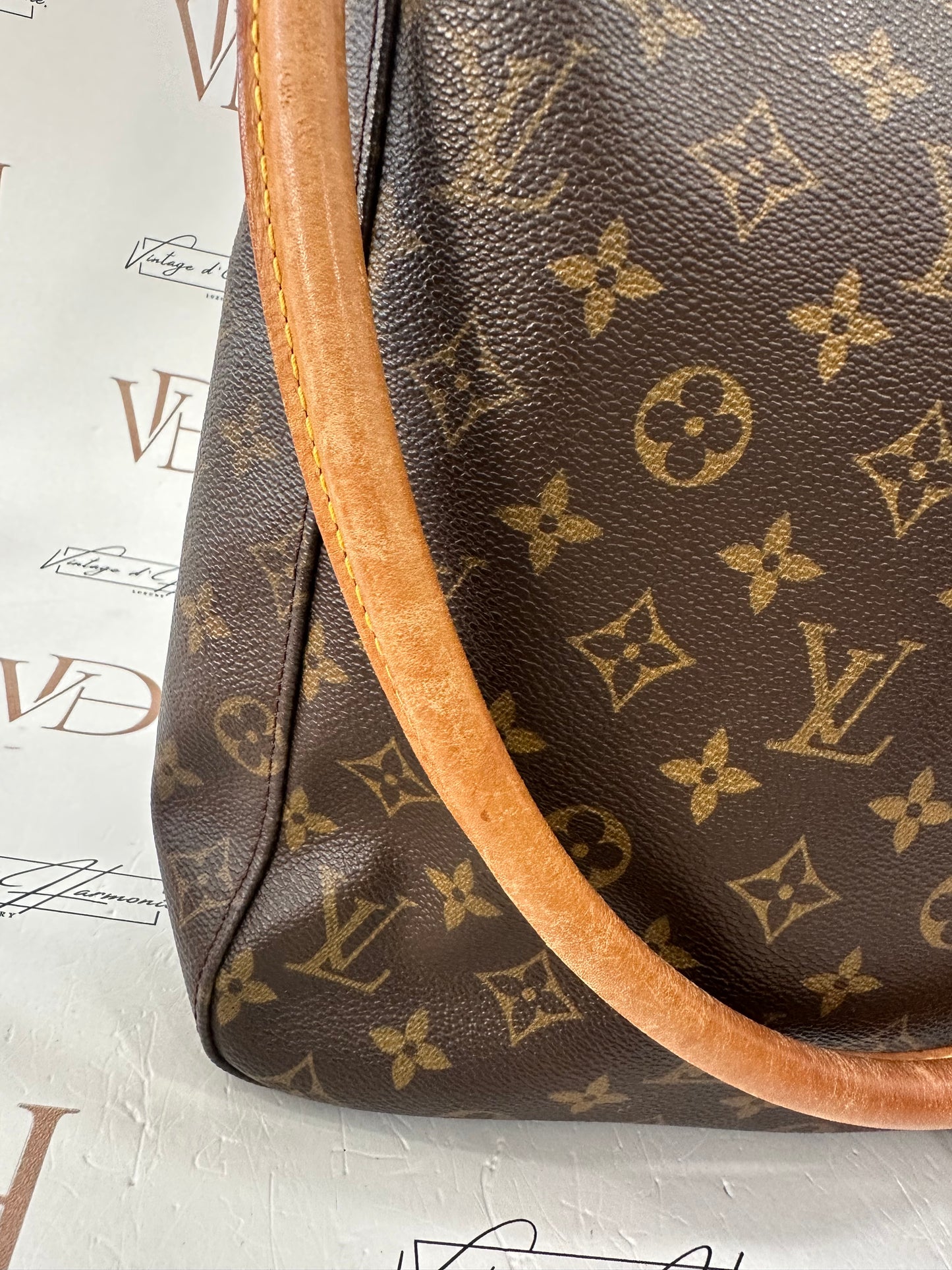 017798 - Louis Vuitton Looping GM
