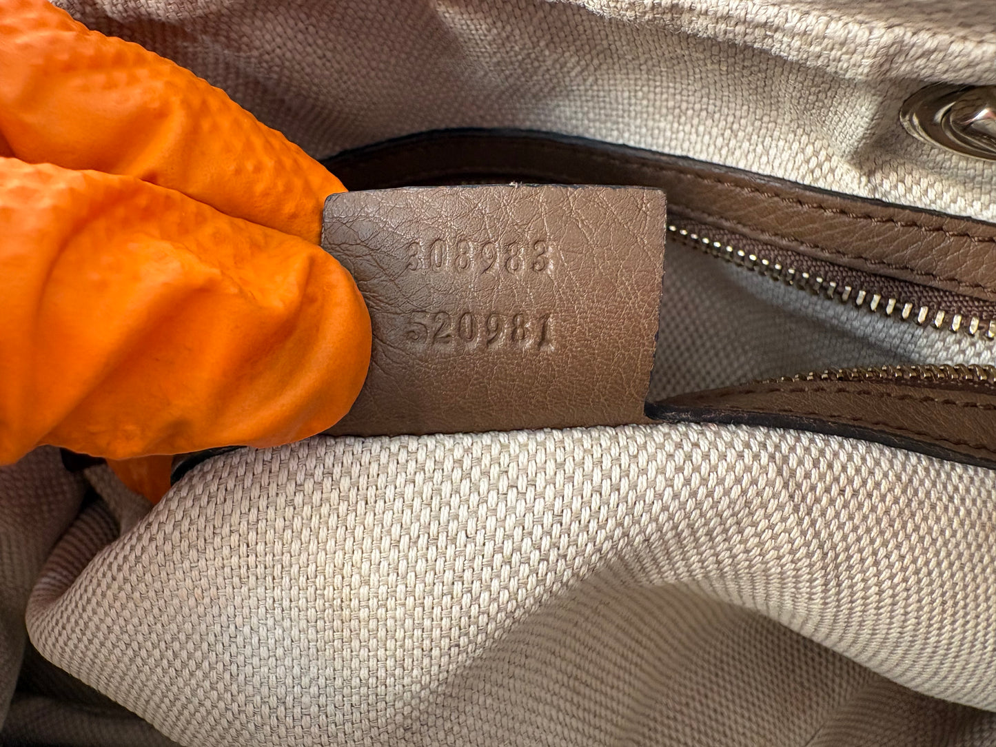 383403 - Gucci Soho