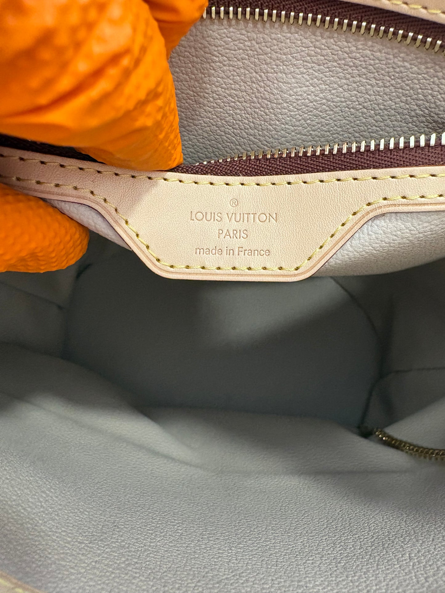 017650 - Louis Vuitton Bucket GM