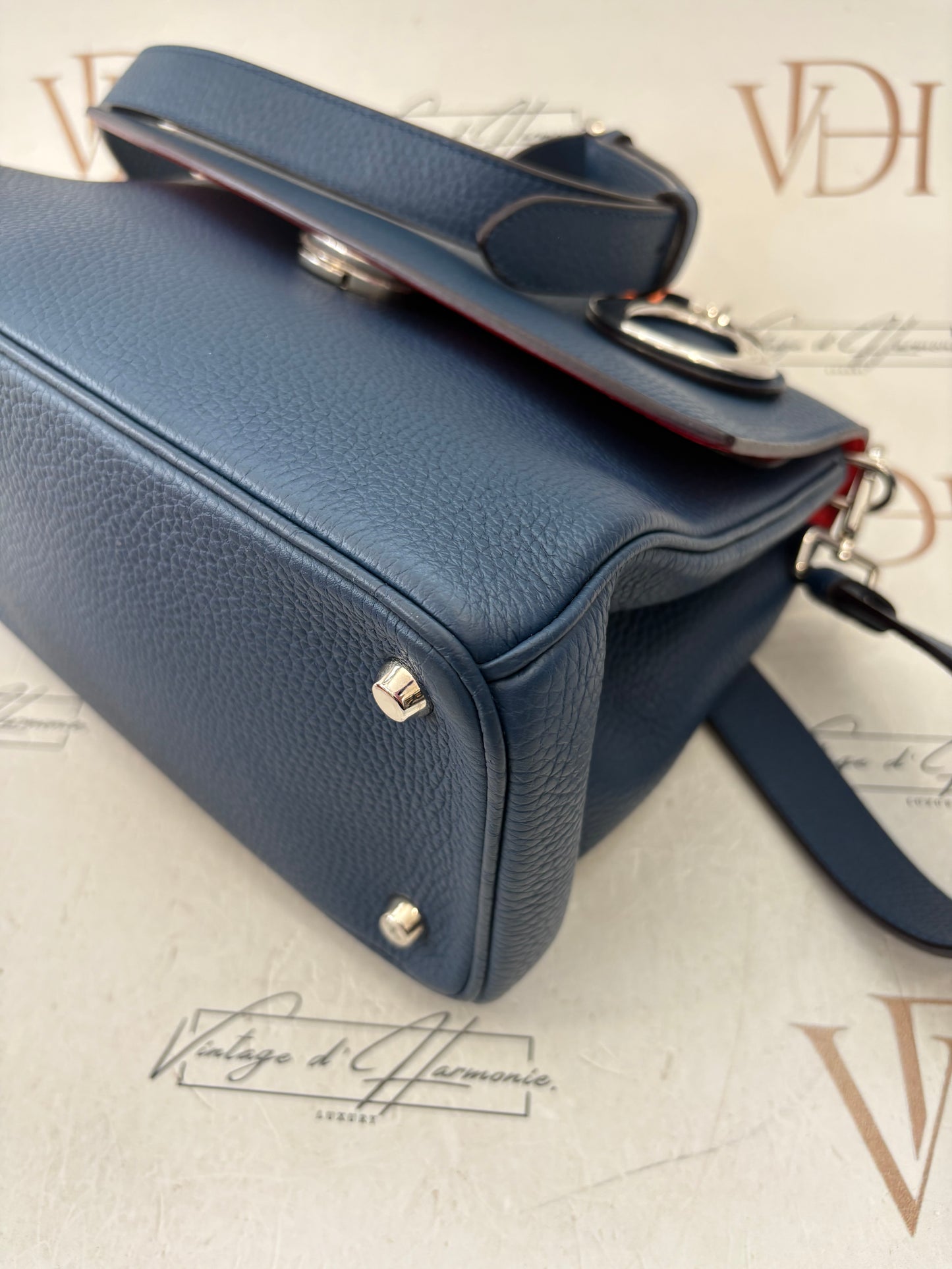 384219 - Dior Be Dior