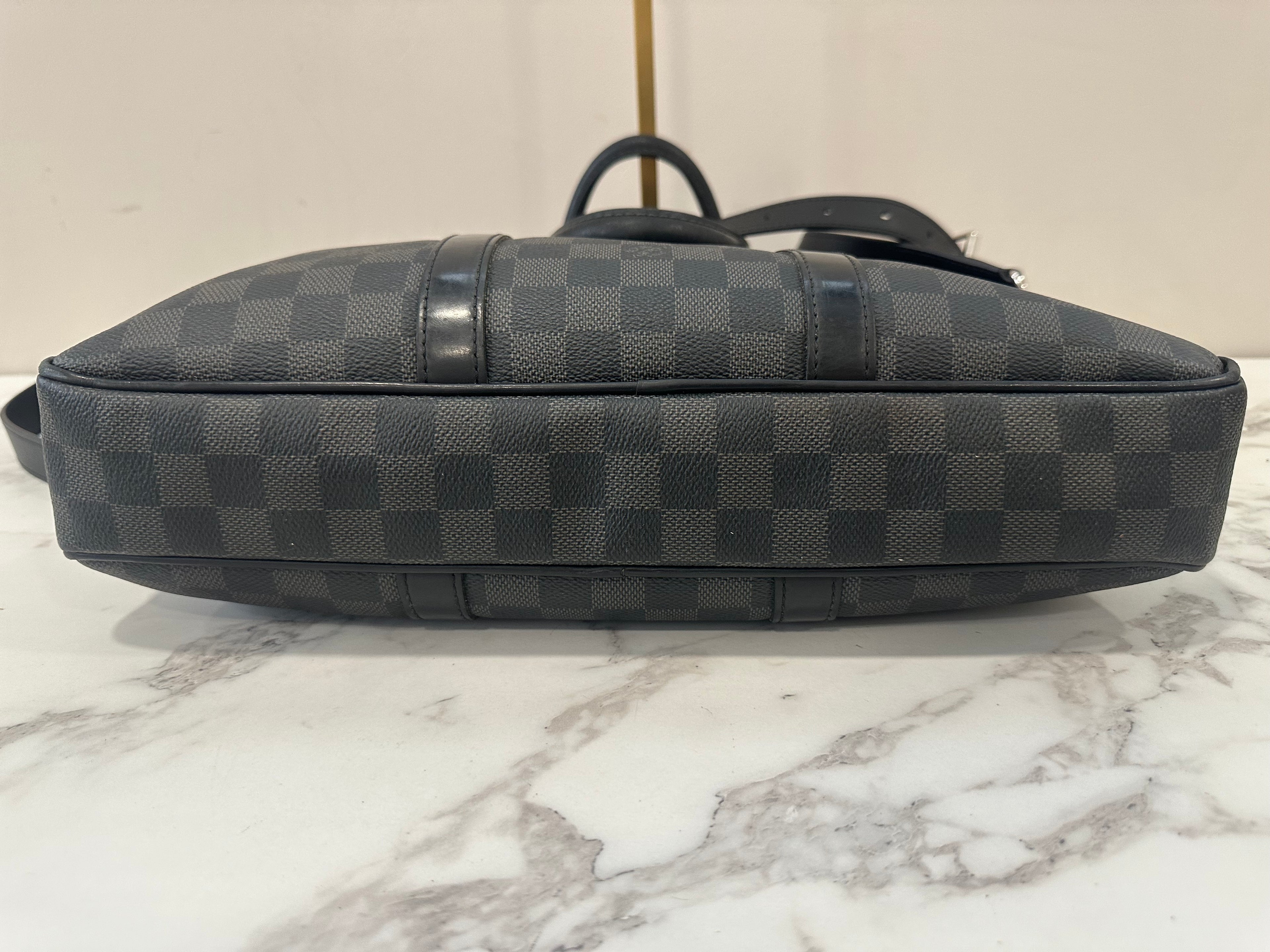 Louis Vuitton Mick MM Graphite