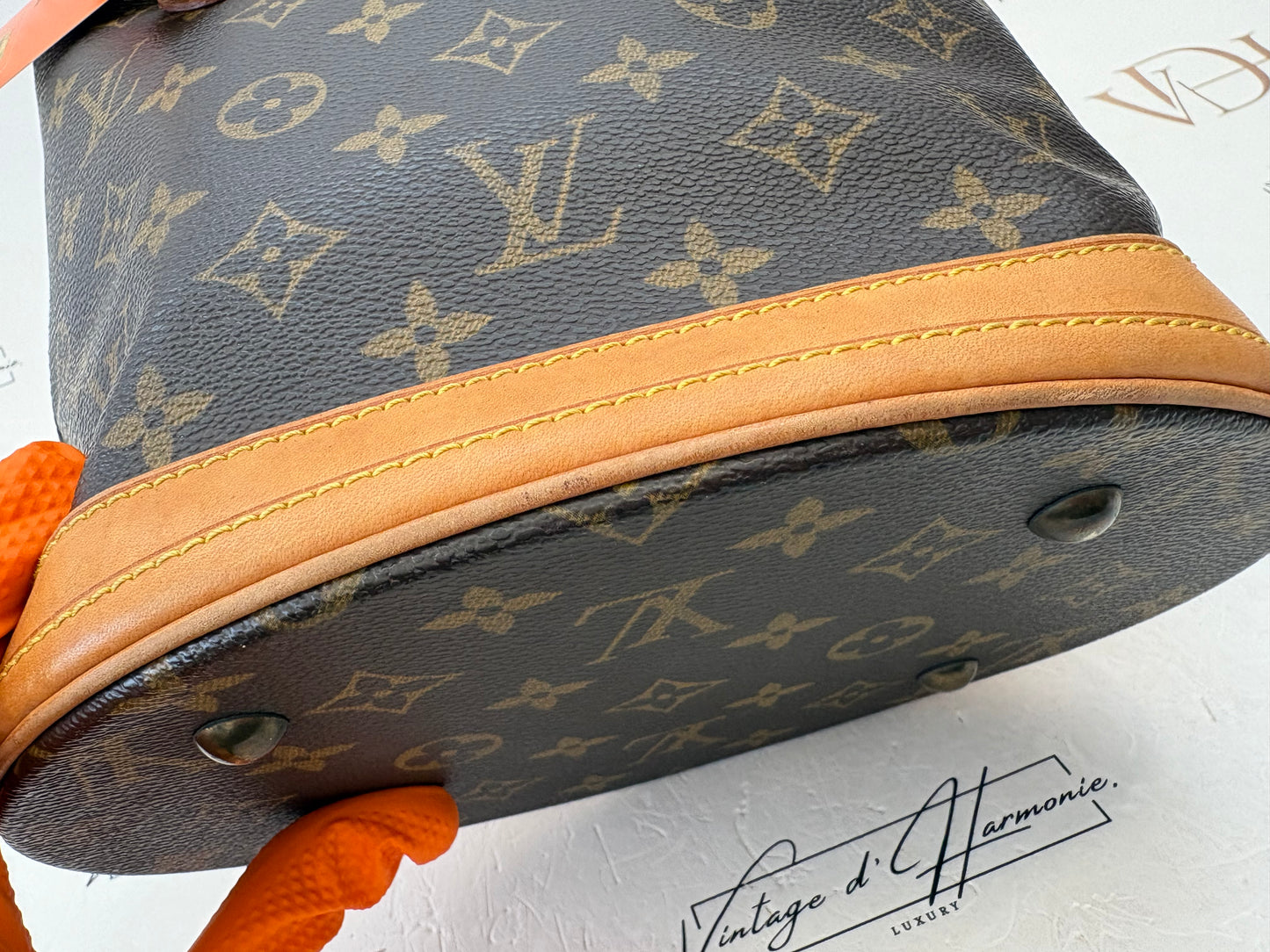 017657 - Louis Vuitton Bucket PM