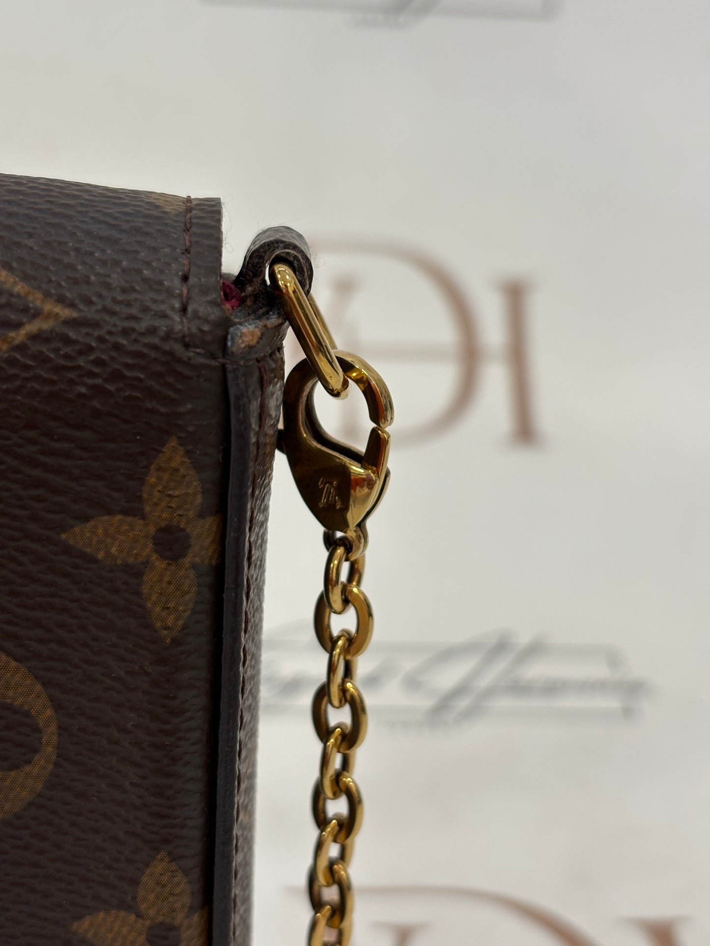 201586 - Louis Vuitton Felicie
