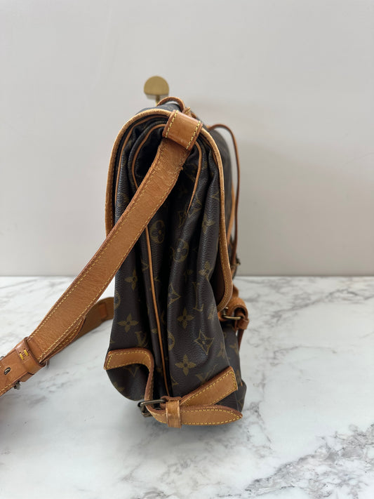 Louis Vuitton Saumur 43