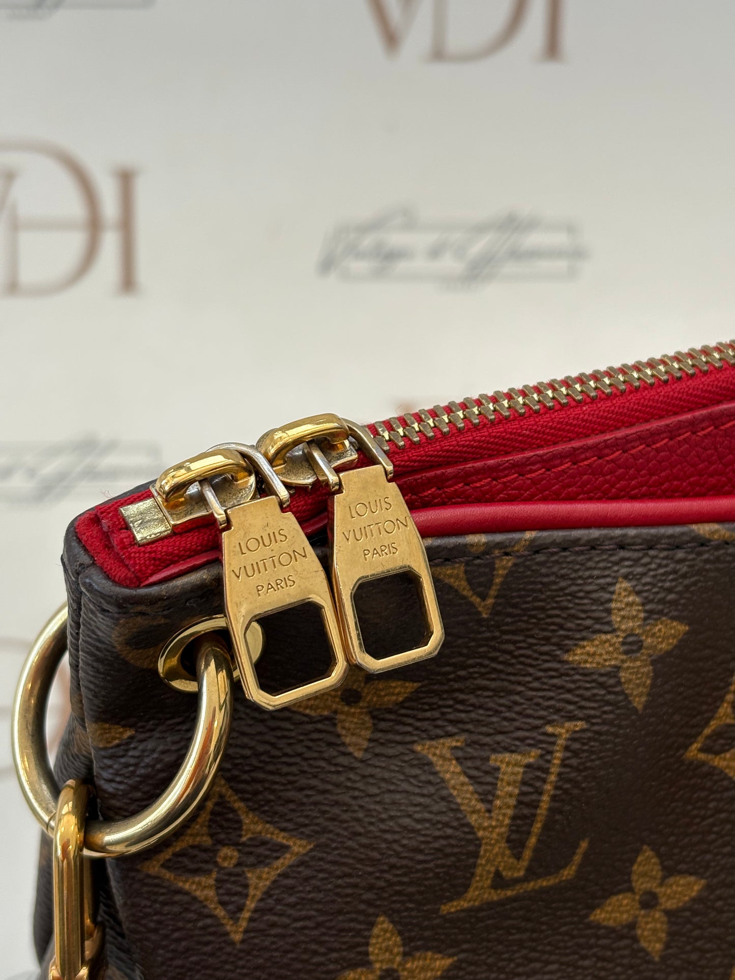 383836 - Louis Vuitton Pallas