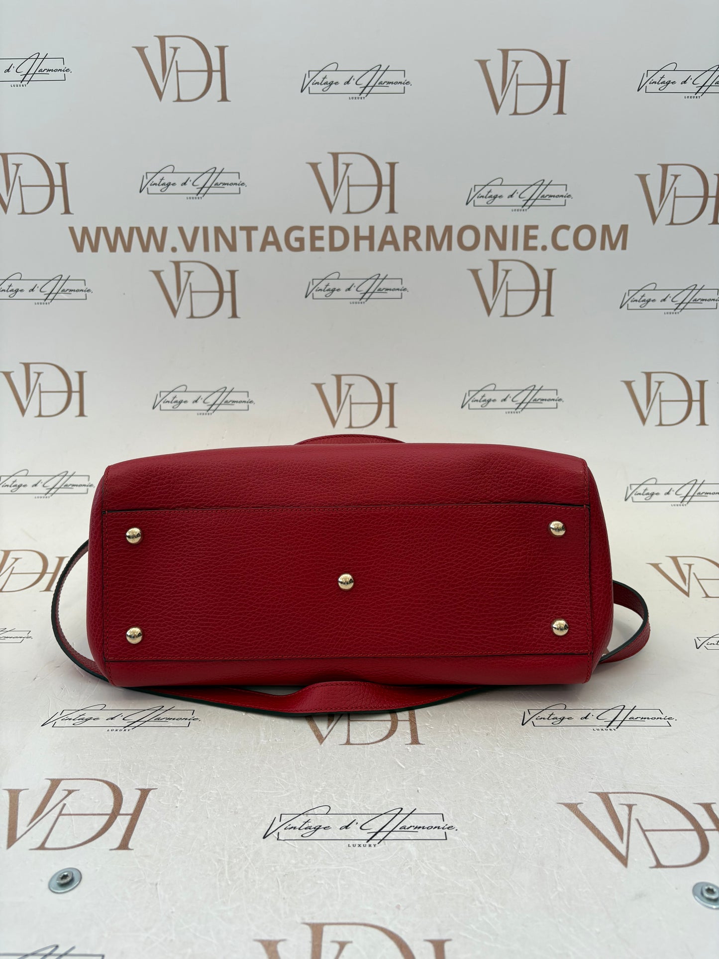 383895 - Gucci Red