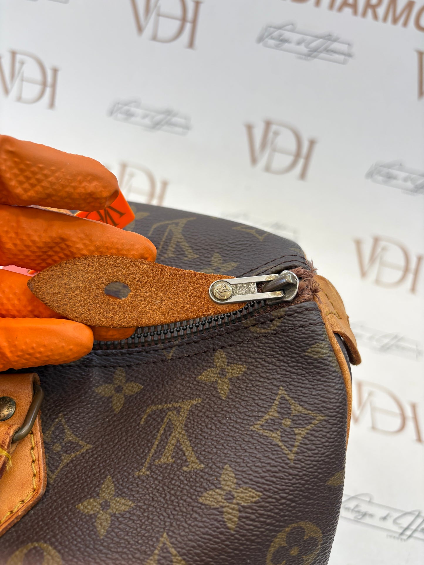 018545 - Louis Vuitton Speedy 35
