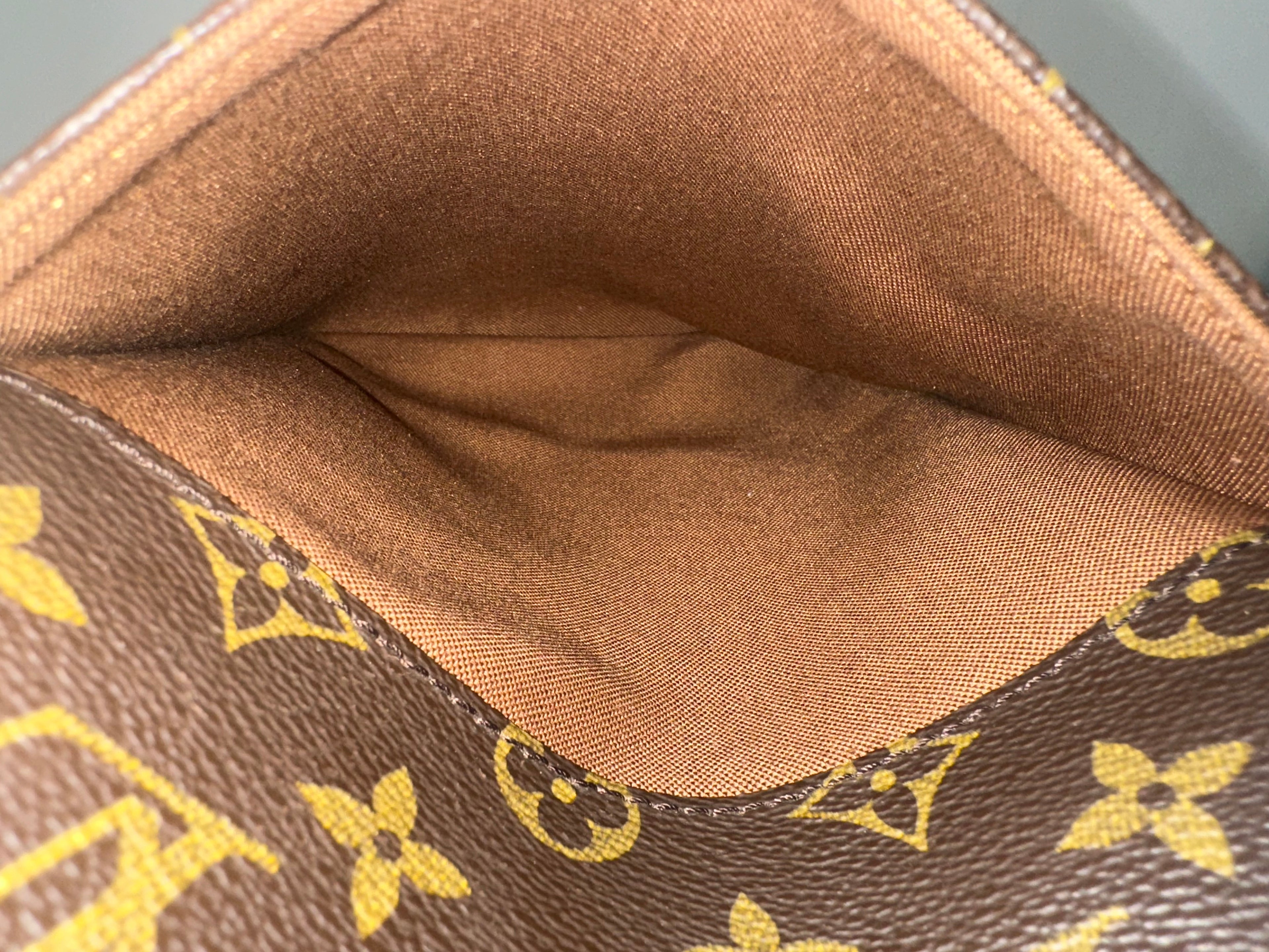 Louis Vuitton Messenger Bosphore