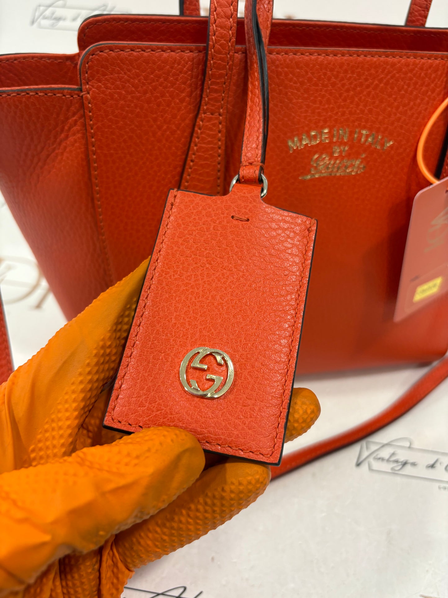 384026 - Gucci Swing